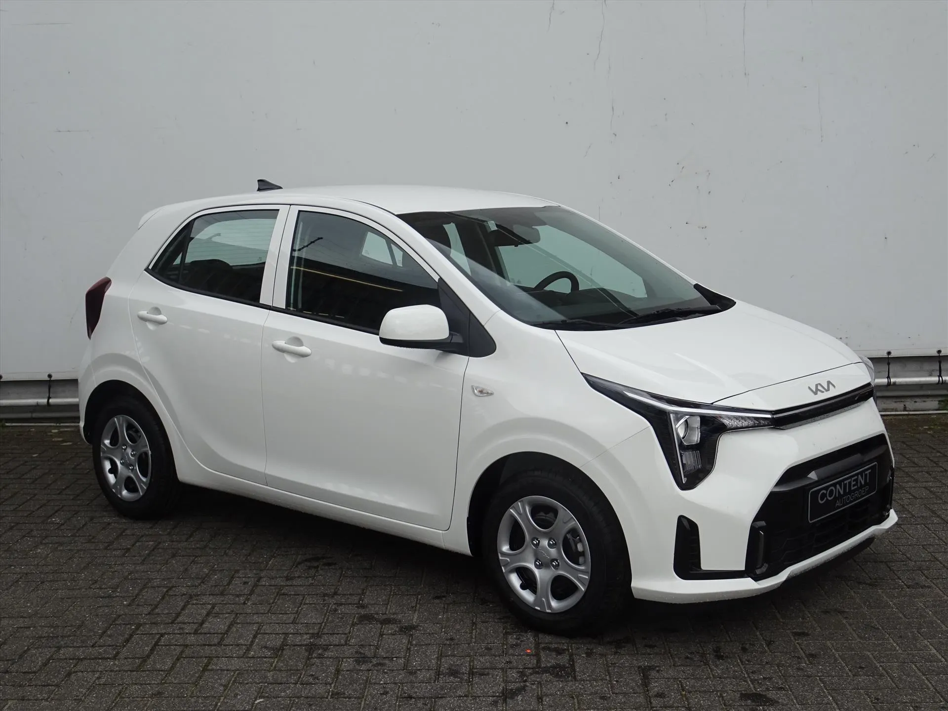 Kia Picanto met kenteken 73055 – interieur