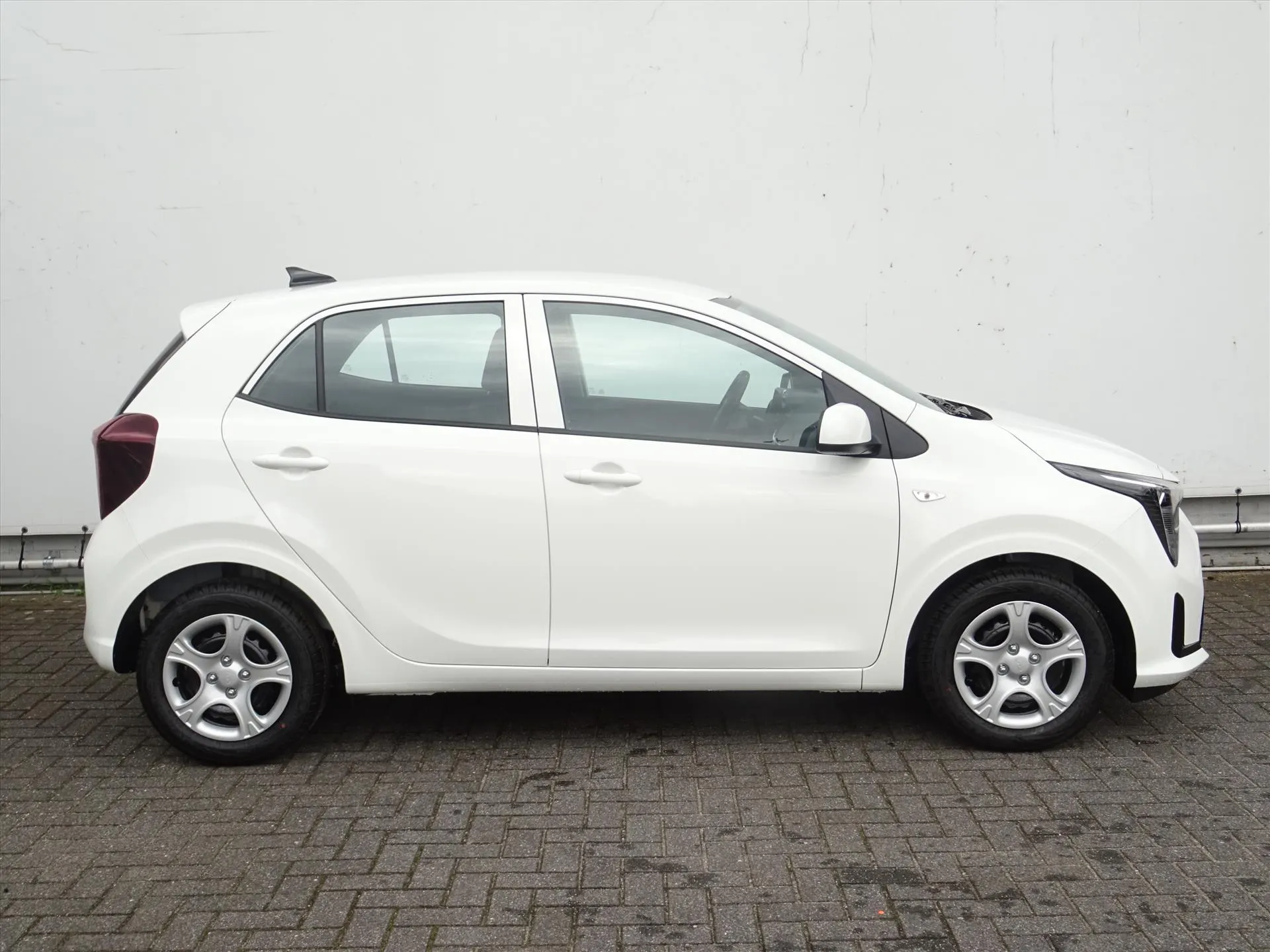 Kia Picanto met kenteken 73055 – dashboard