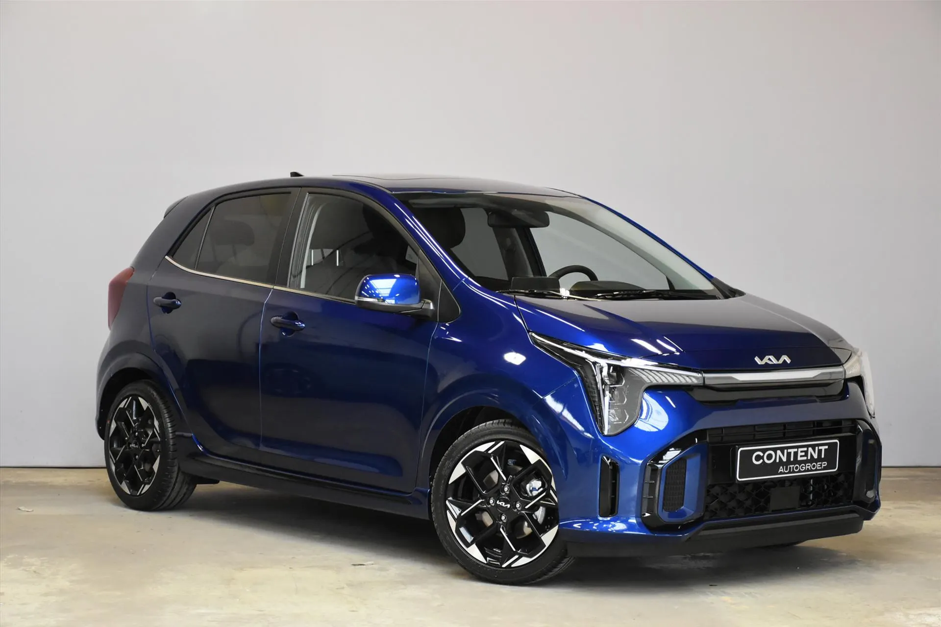 Kia Picanto met kenteken 74585 – interieur