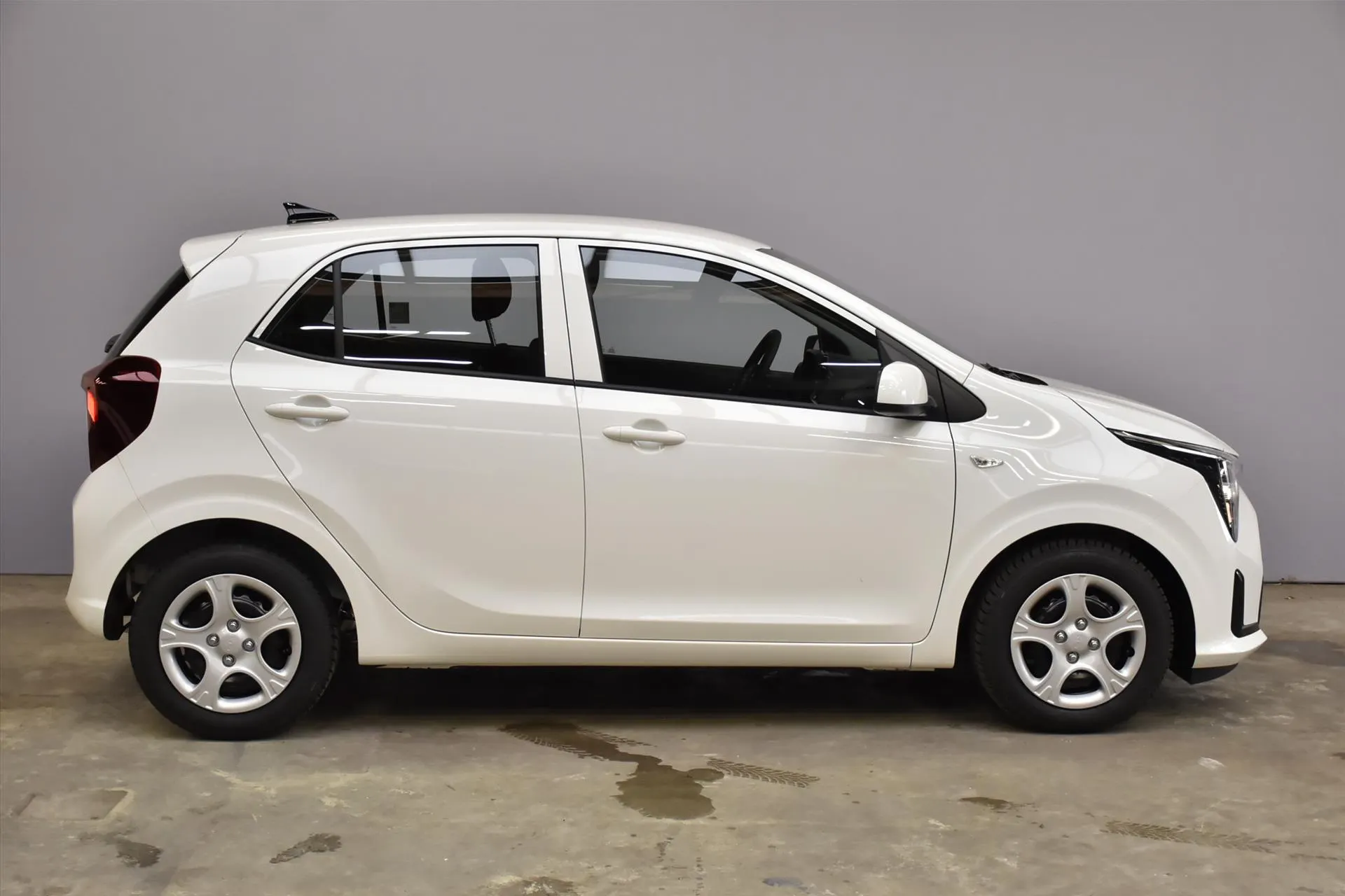 Kia Picanto met kenteken 76680 – dashboard