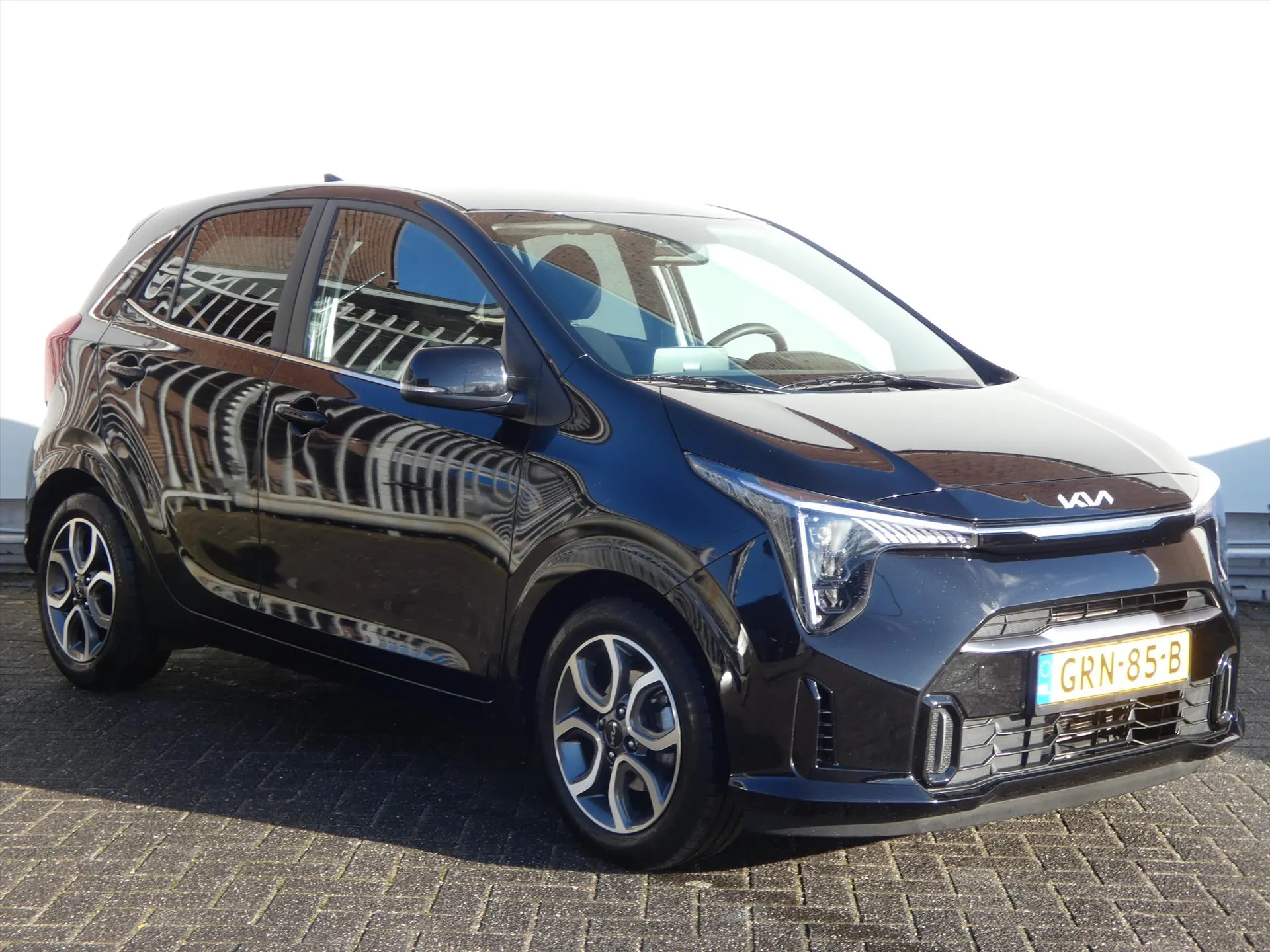Kia Picanto met kenteken GRN-85-B – interieur