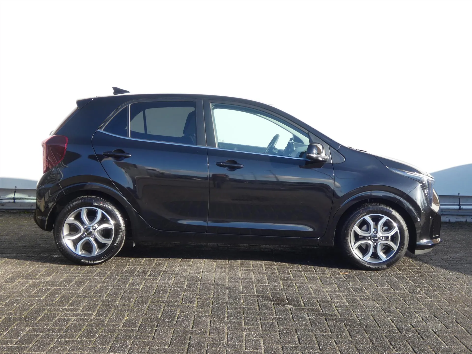 Kia Picanto met kenteken GRN-85-B – dashboard