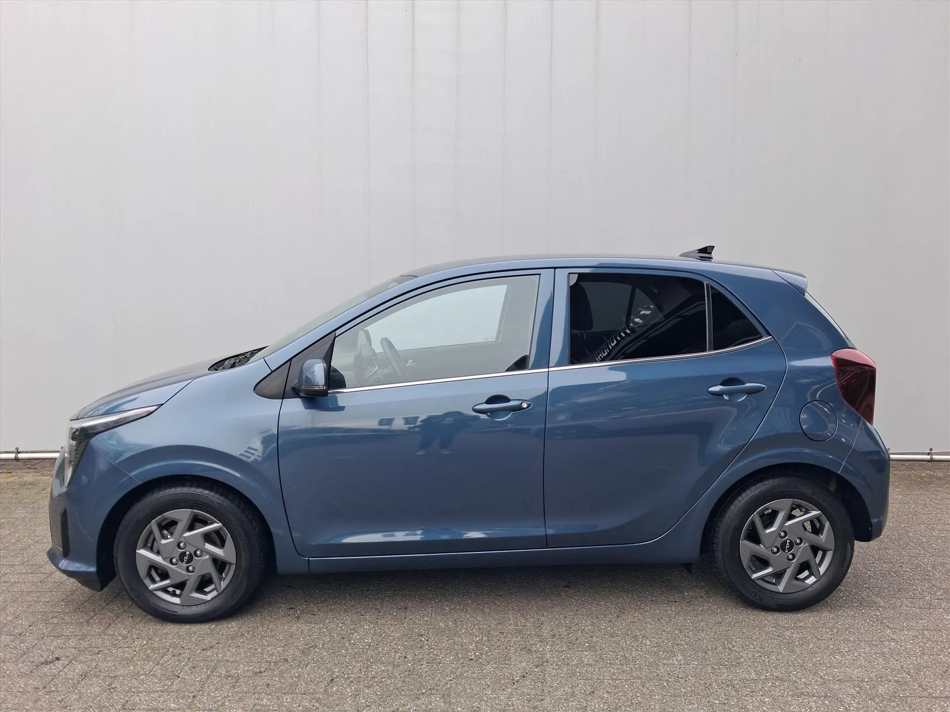 Kia Picanto met kenteken GVF-05-D – achteraanzicht