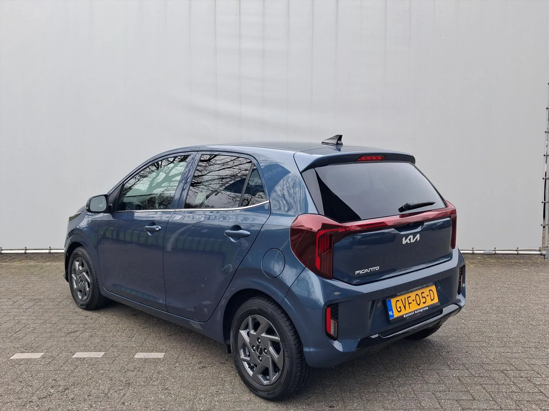 Kia Picanto met kenteken GVF-05-D – interieur