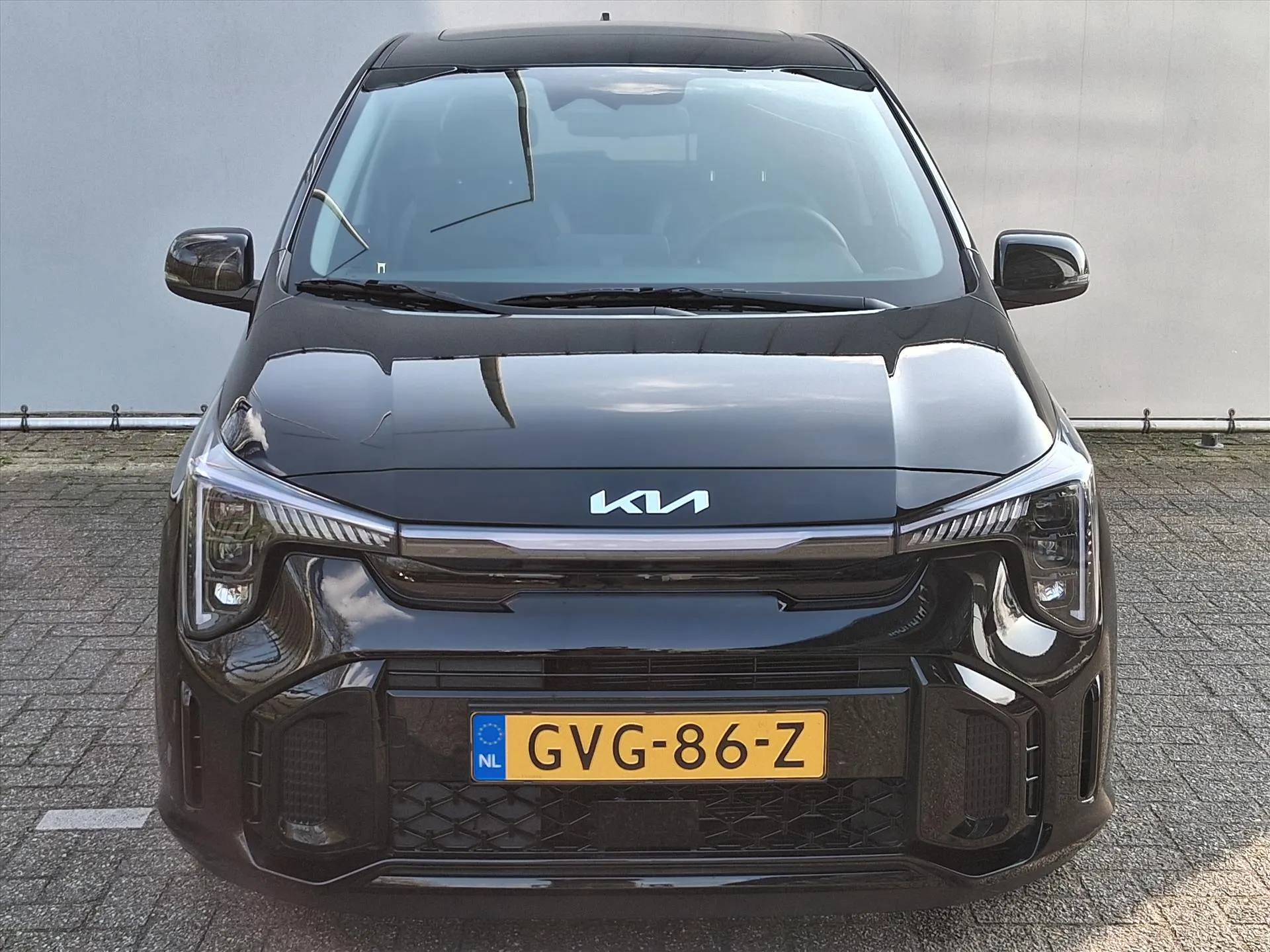 Kia Picanto met kenteken GVG-86-Z – achteraanzicht