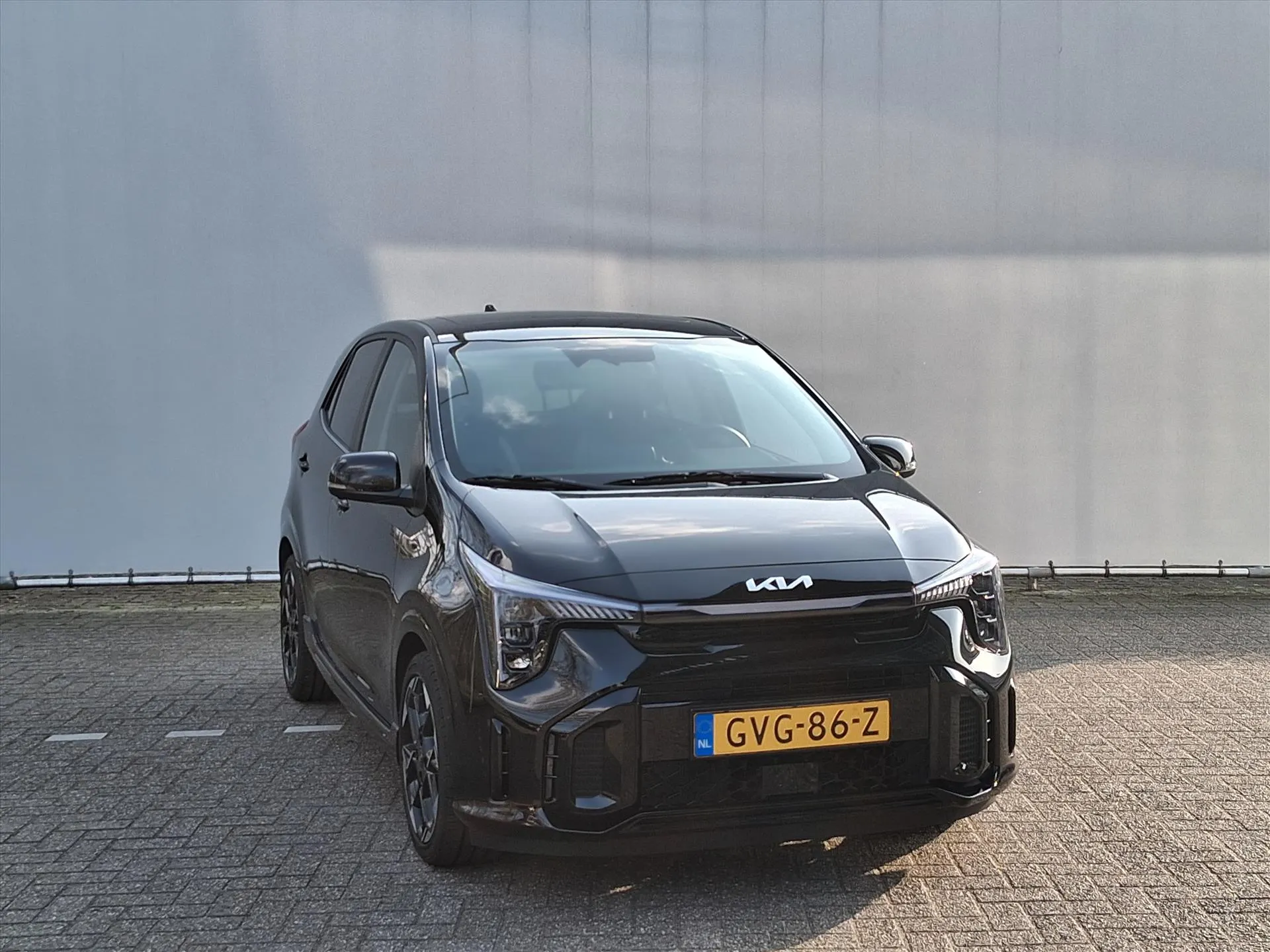 Kia Picanto met kenteken GVG-86-Z – interieur