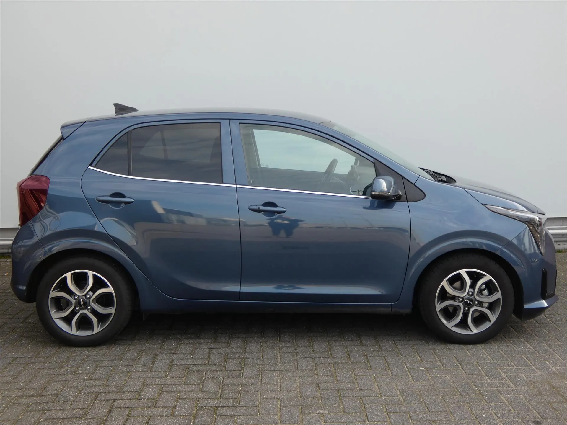 Kia Picanto met kenteken GZV-44-H – dashboard
