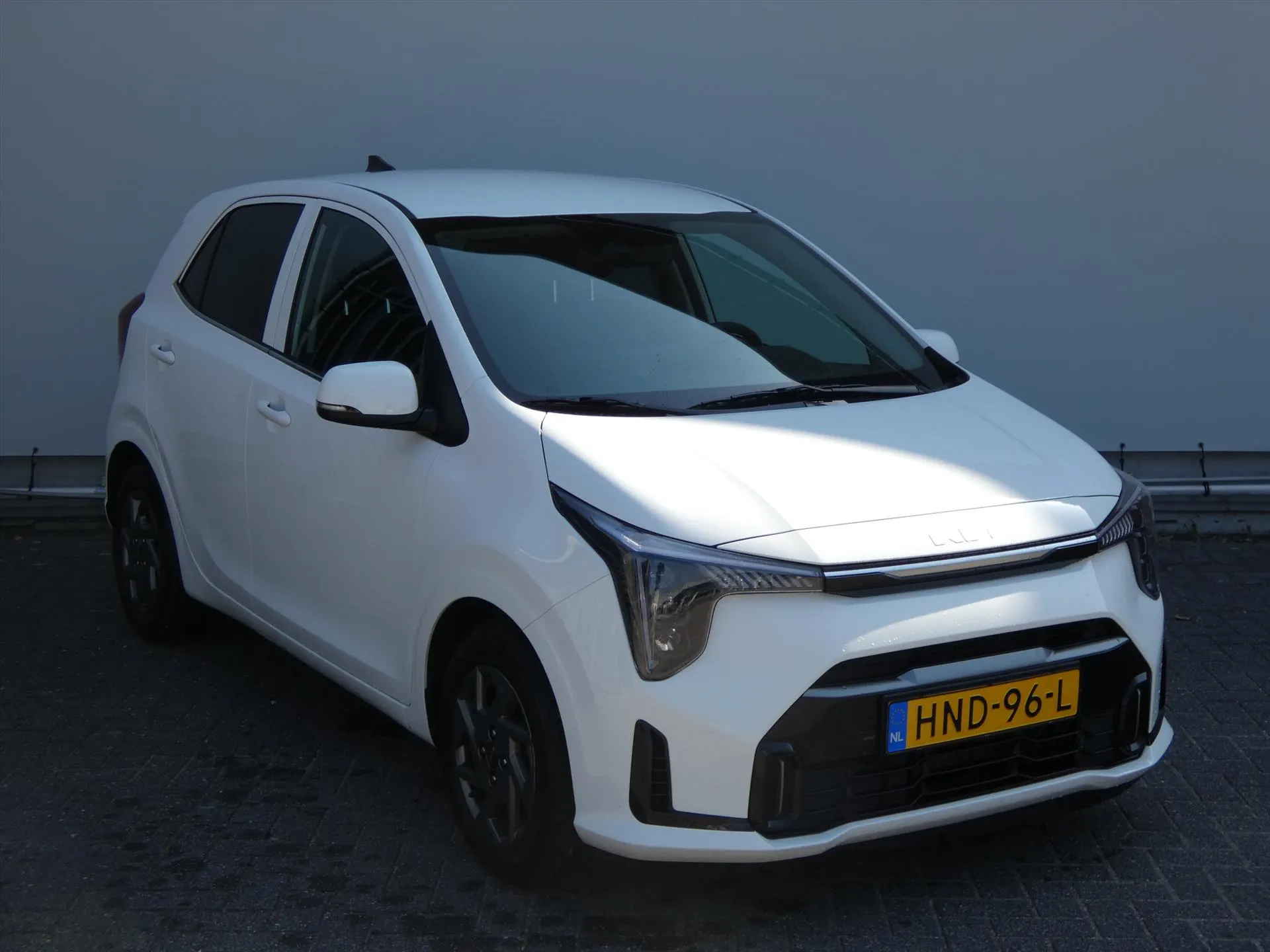 Kia Picanto met kenteken HND-96-L – interieur