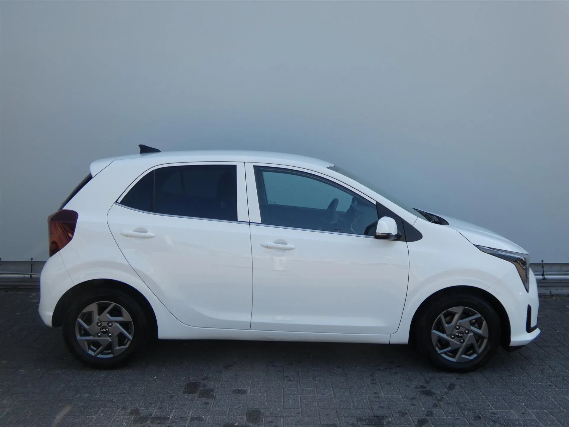 Kia Picanto met kenteken HND-96-L – dashboard