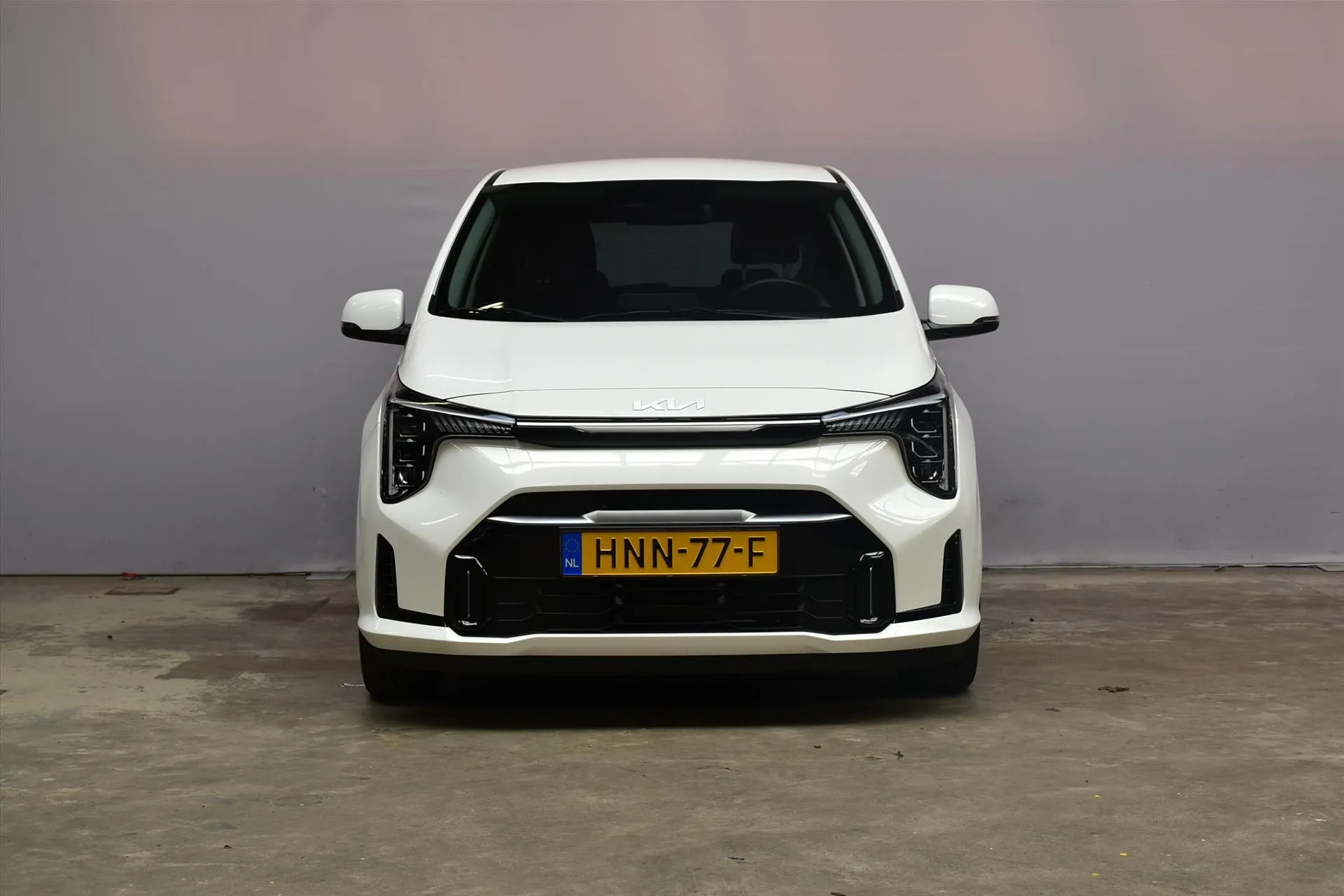 Kia Picanto met kenteken HNN-77-F – achteraanzicht