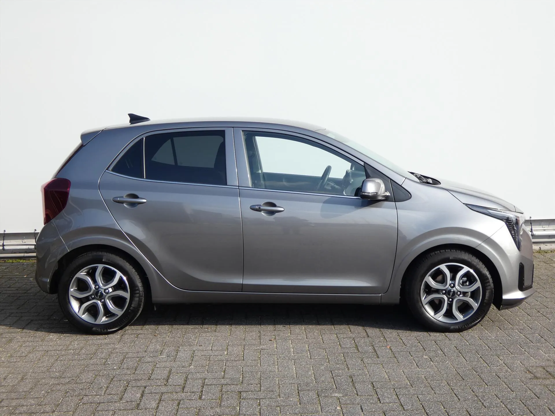 Kia Picanto met kenteken HNP-82-N – dashboard