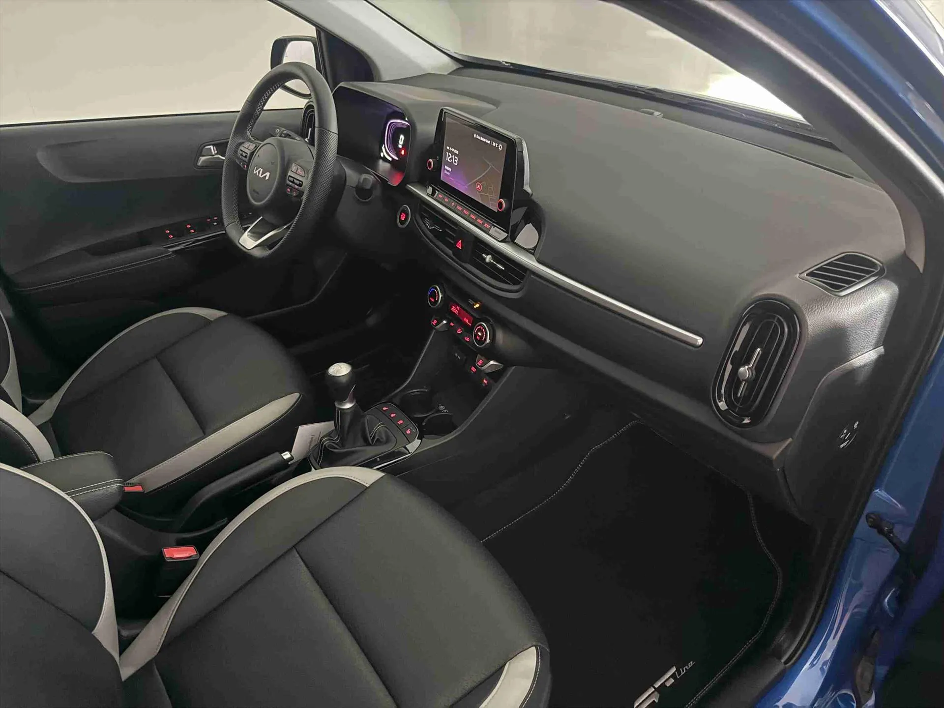 Kia Picanto met kenteken HPZ-51-D – dashboard