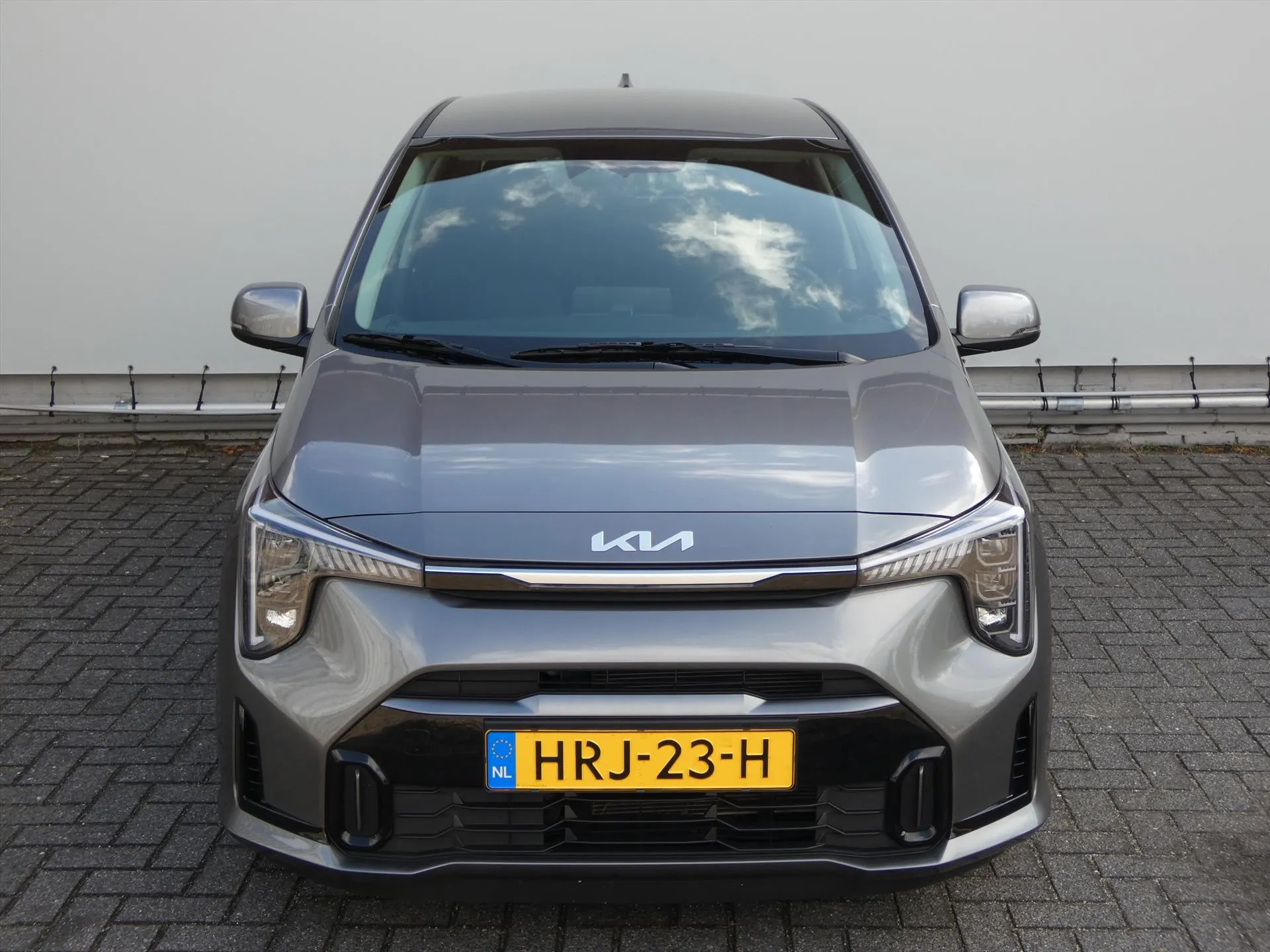 Kia Picanto met kenteken HRJ-23-H – achteraanzicht