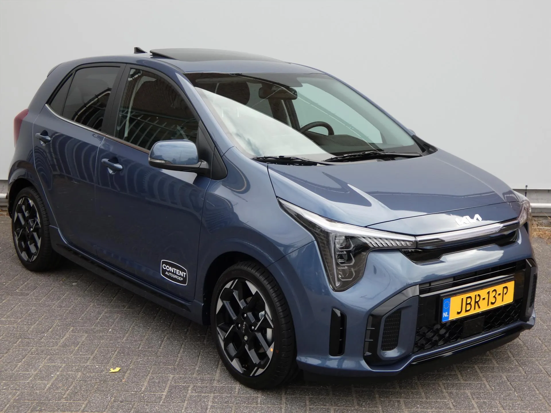 Kia Picanto met kenteken JBR-13-P – interieur