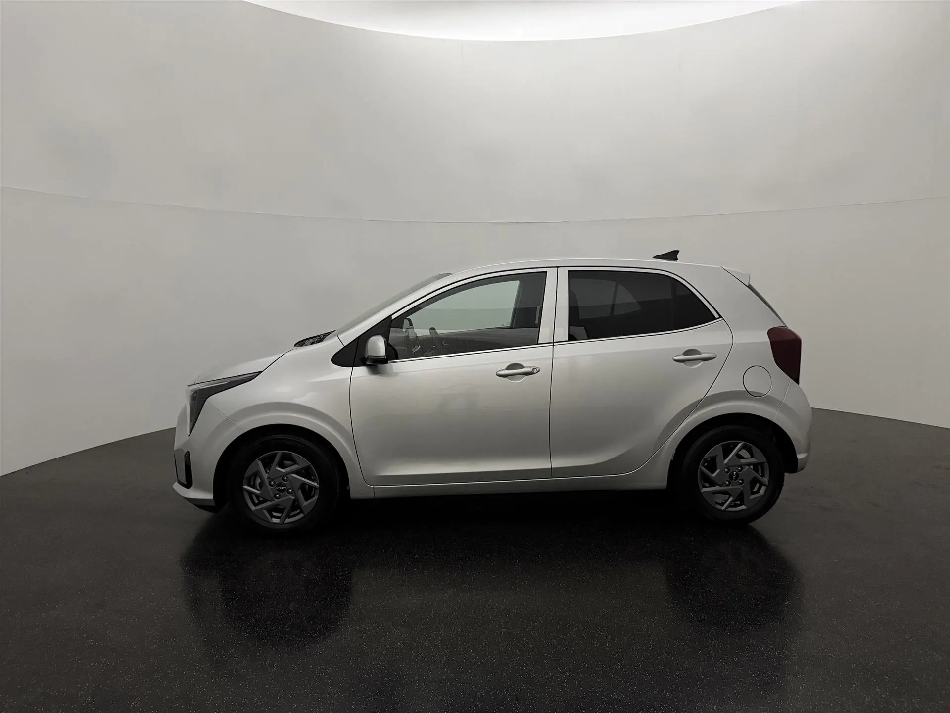 Kia Picanto met kenteken JFB-15-R – achteraanzicht