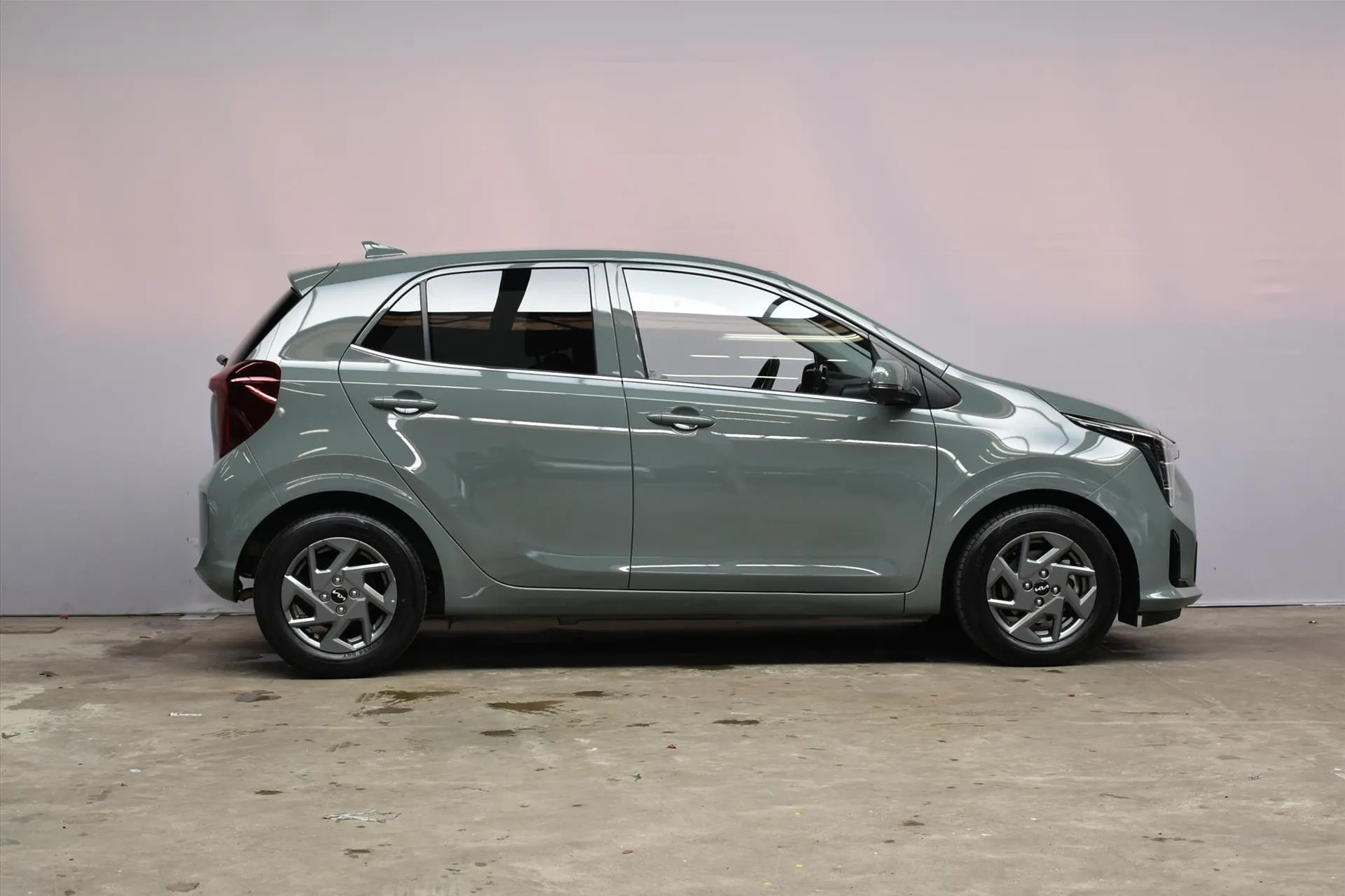 Kia Picanto met kenteken JHK-36-H – dashboard