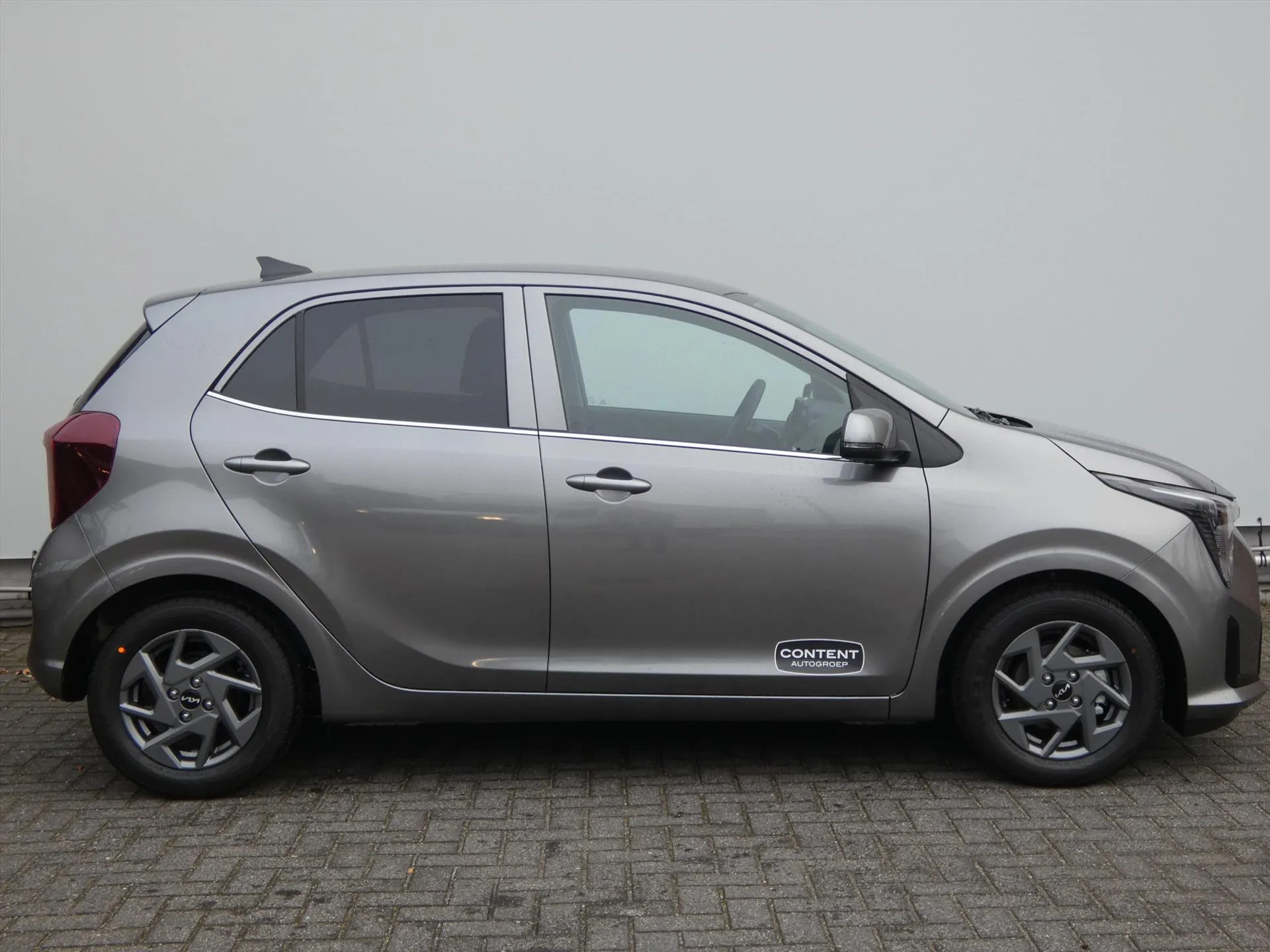 Kia Picanto met kenteken JTD-16-S – dashboard