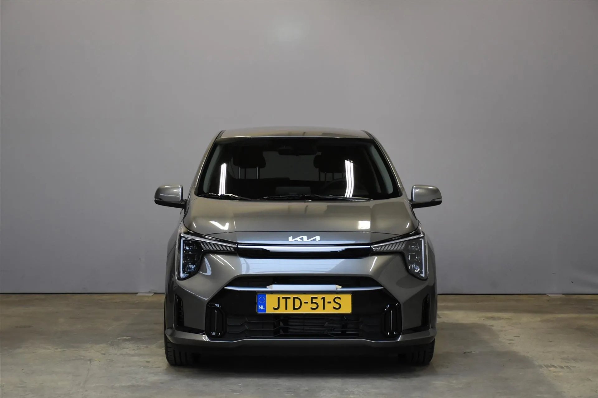 Kia Picanto met kenteken JTD-51-S – achteraanzicht