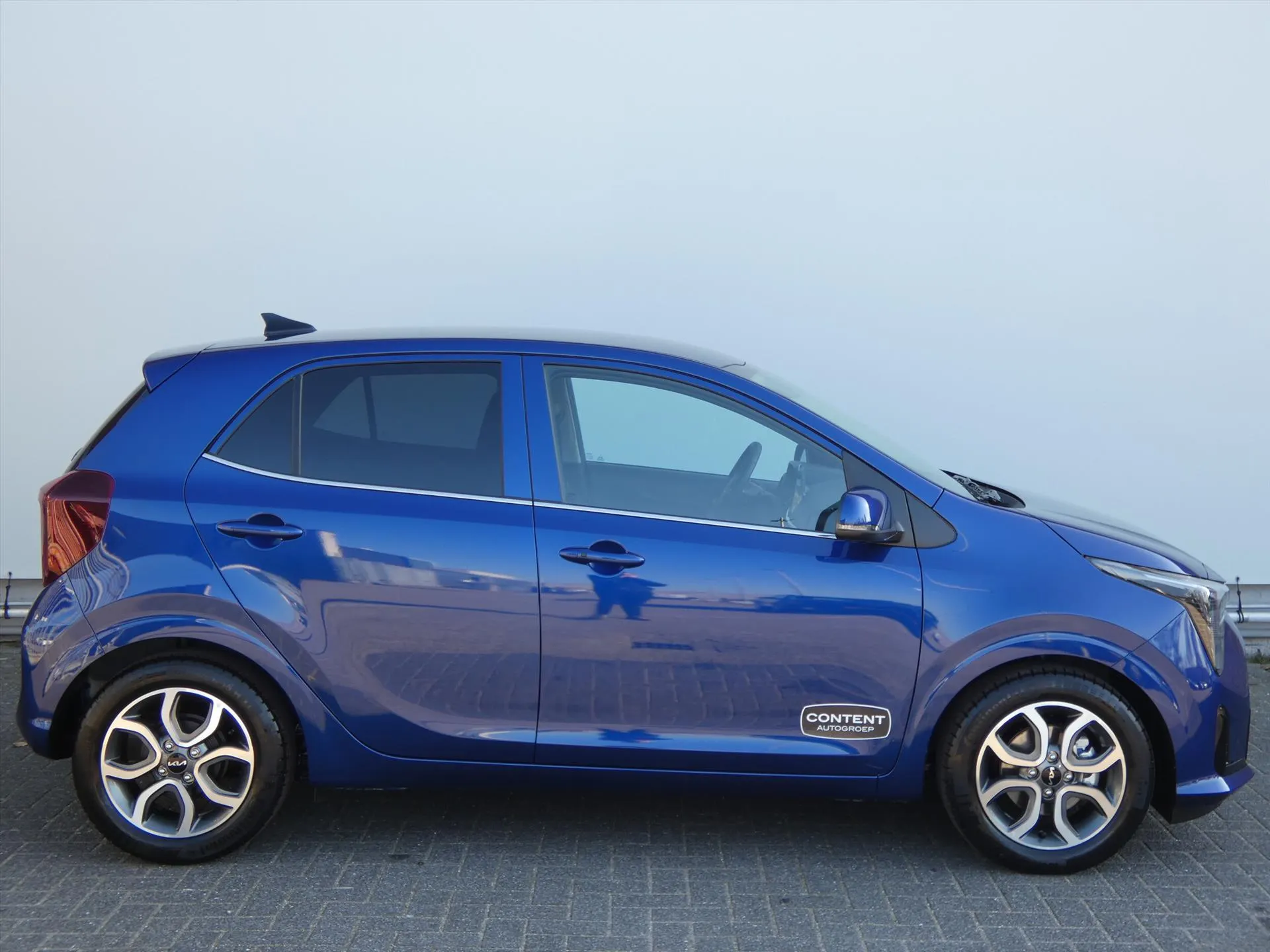 Kia Picanto met kenteken JZJ-97-H – dashboard