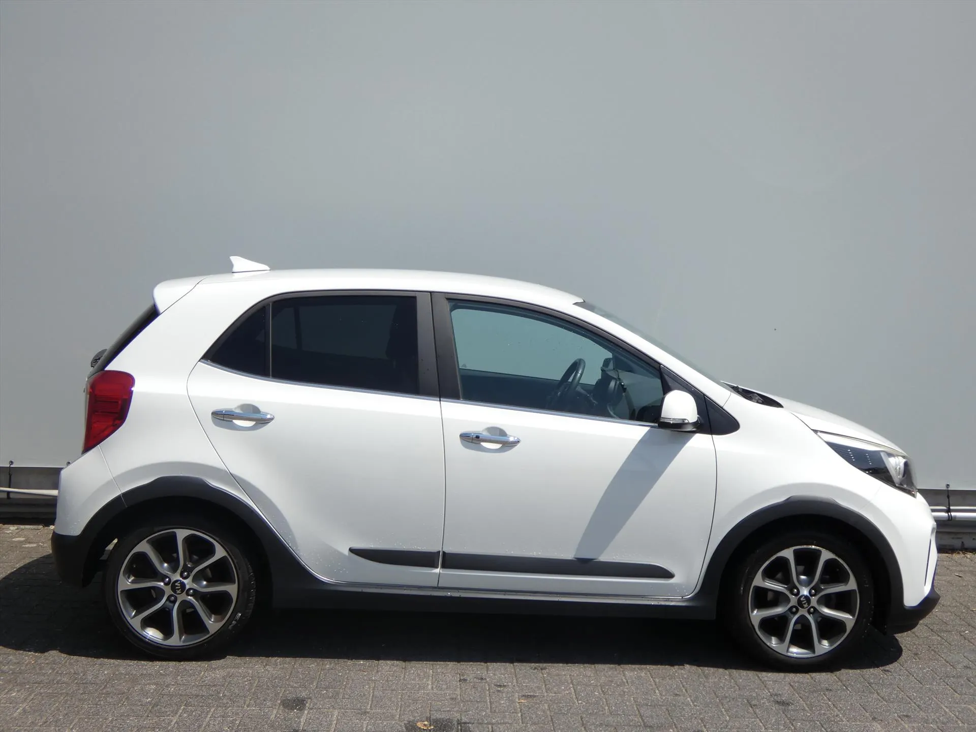 Kia Picanto met kenteken RS-324-R – dashboard
