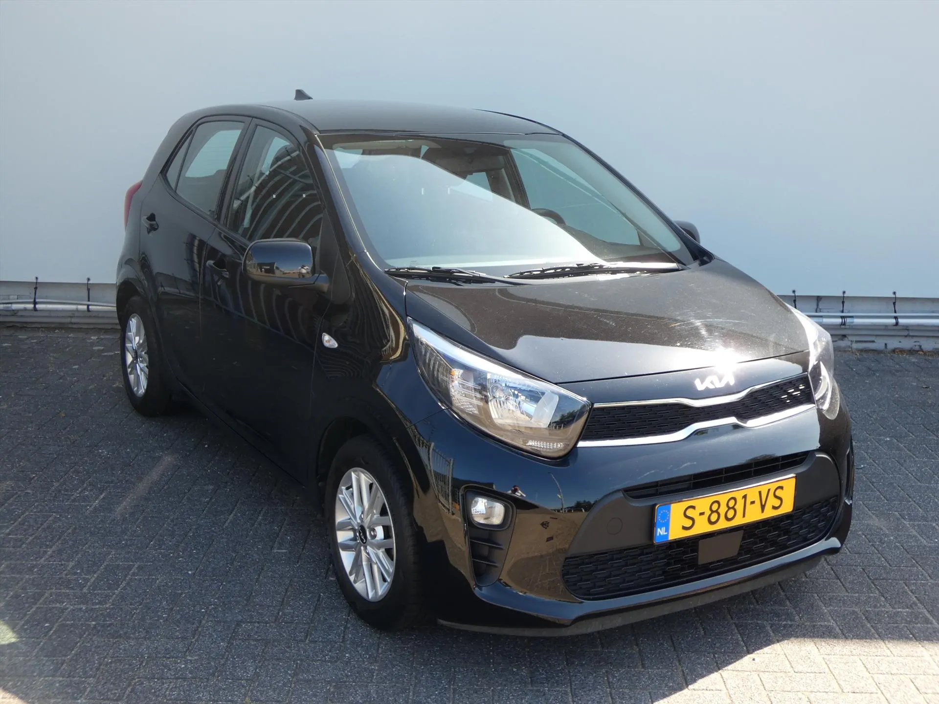 Kia Picanto met kenteken S-881-VS – interieur