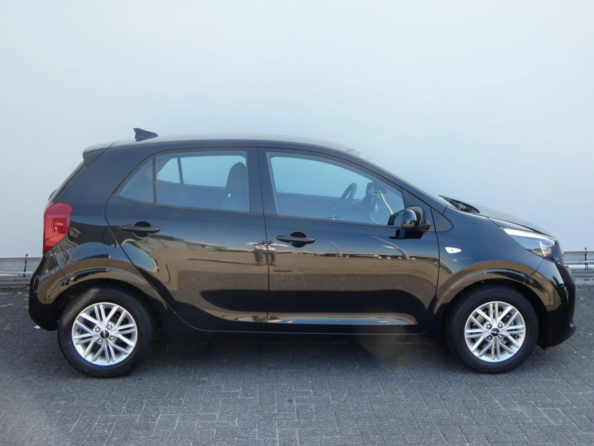 Kia Picanto met kenteken S-881-VS – dashboard