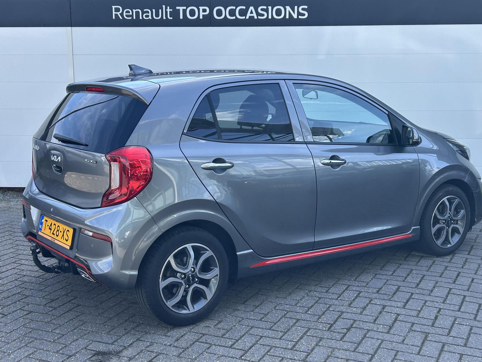 Kia Picanto met kenteken T-428-XS – achteraanzicht