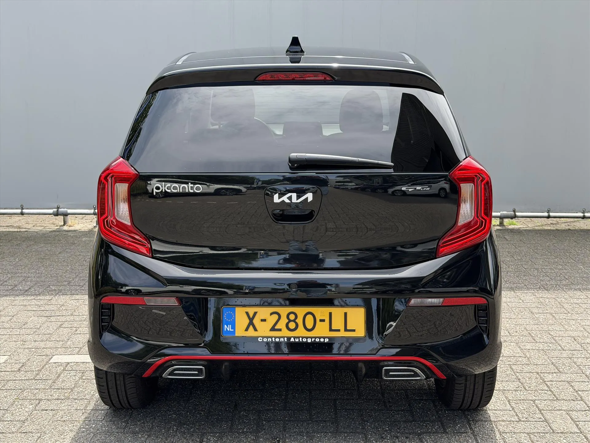 Kia Picanto met kenteken X-280-LL – dashboard