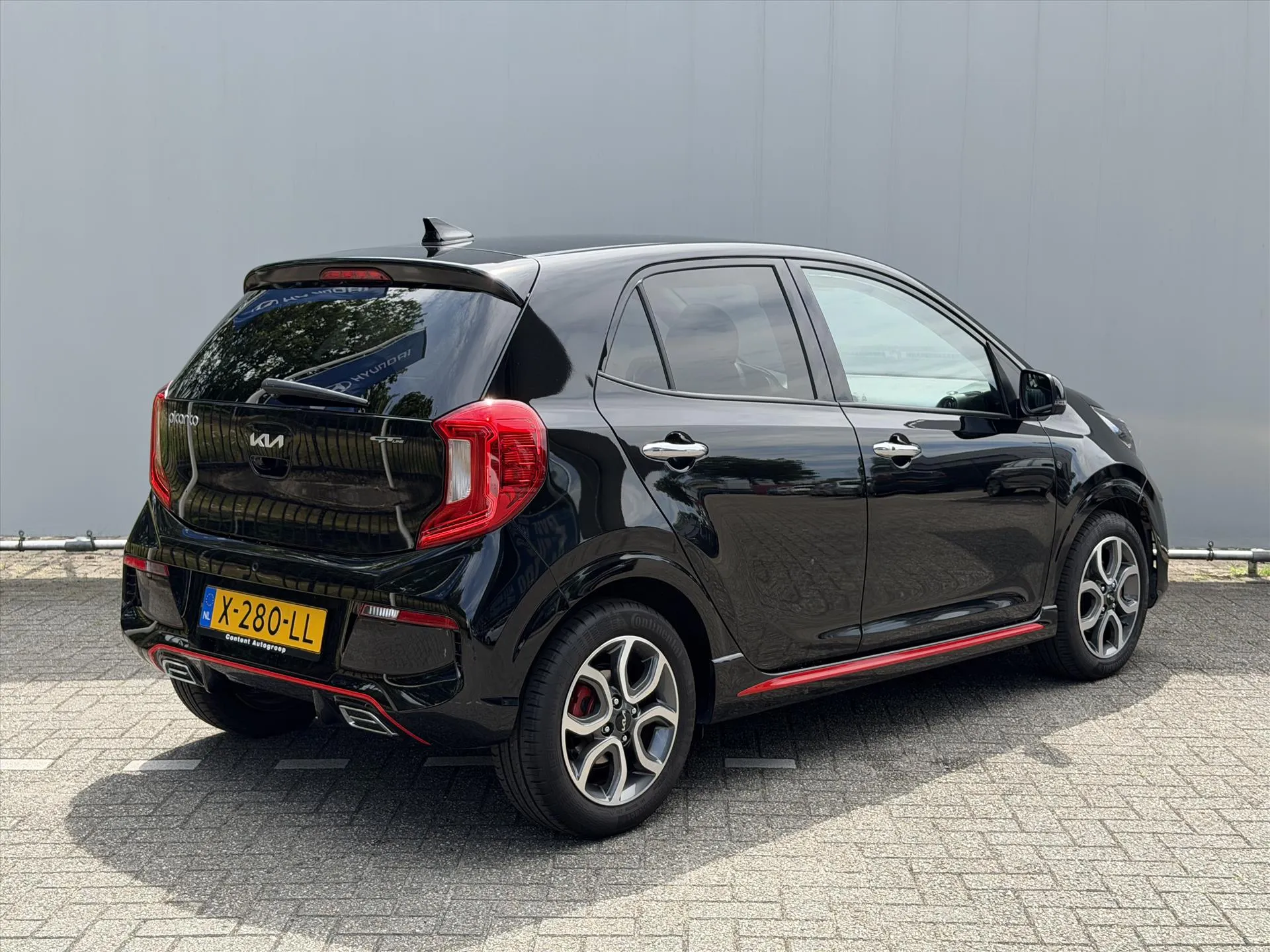 Kia Picanto met kenteken X-280-LL – detailfoto