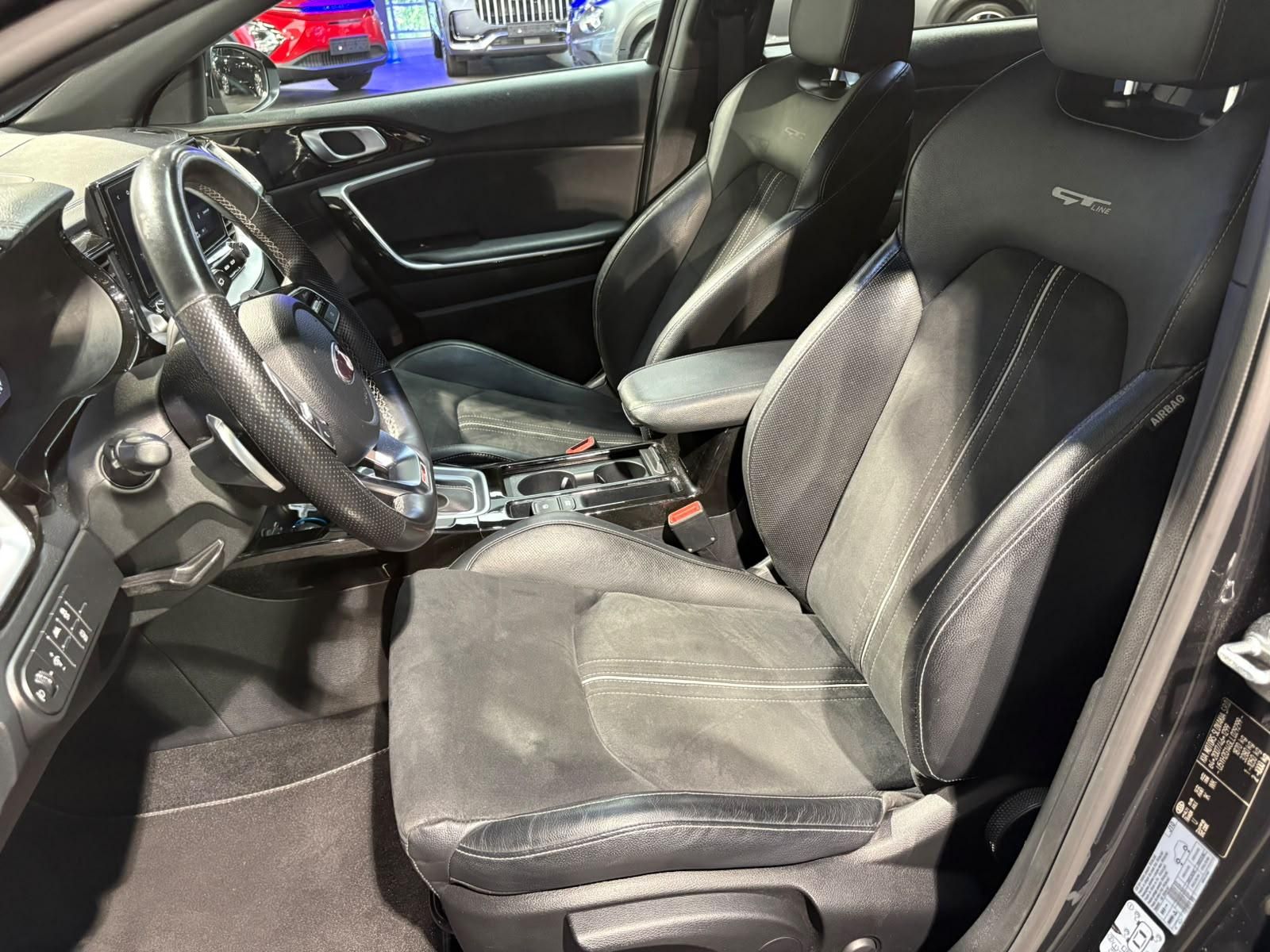 Kia ProCeed met kenteken H-816-TJ – detailfoto