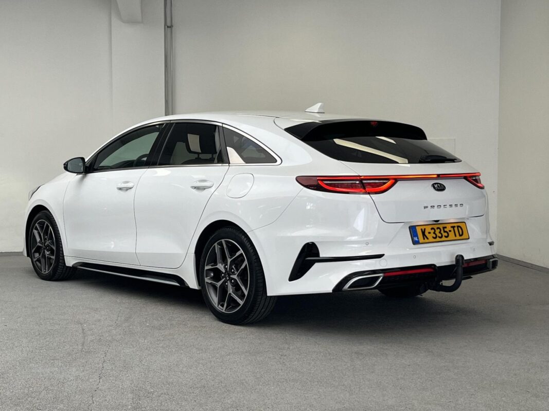 Kia ProCeed