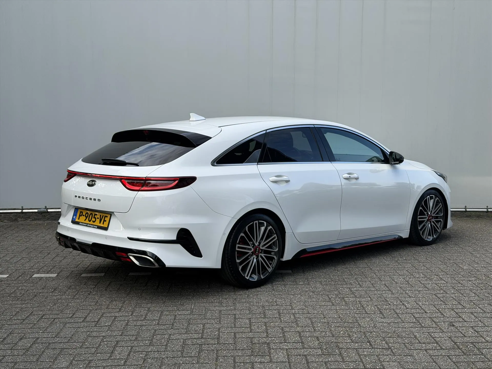 Kia ProCeed met kenteken P-905-VF – detailfoto