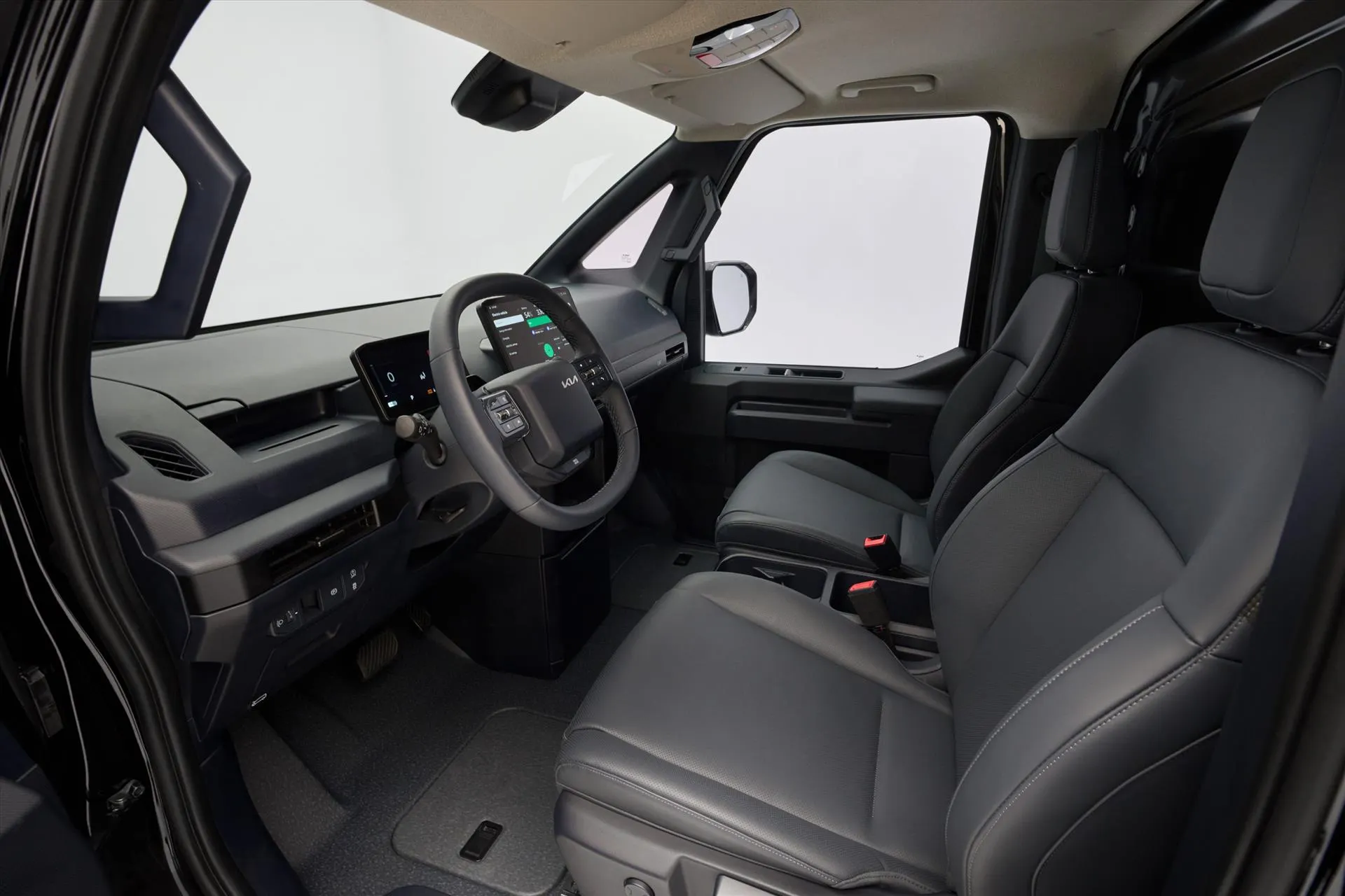 Kia PV5 met kenteken 71548 – interieur