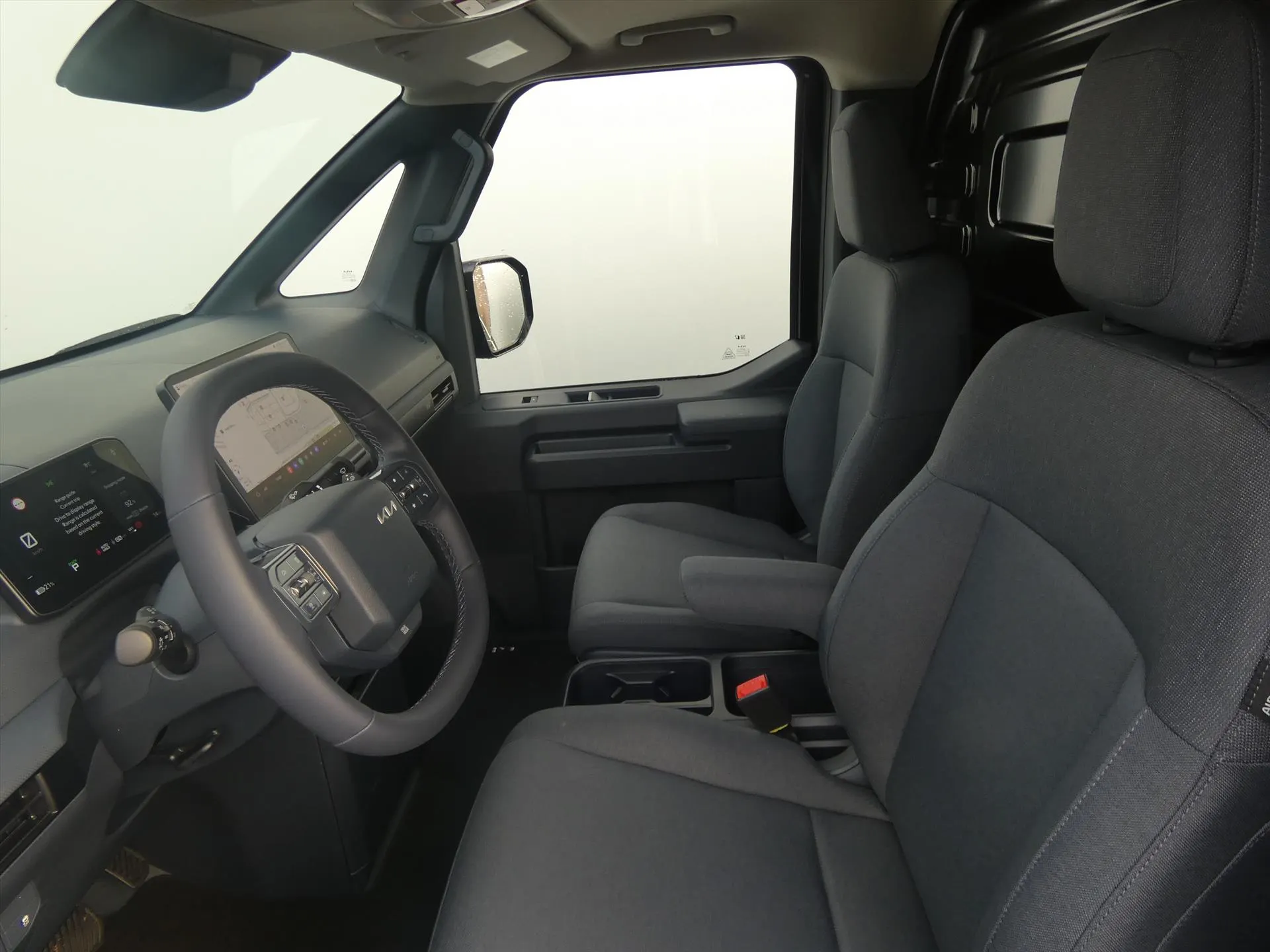 Kia PV5 met kenteken 73865 – detailfoto