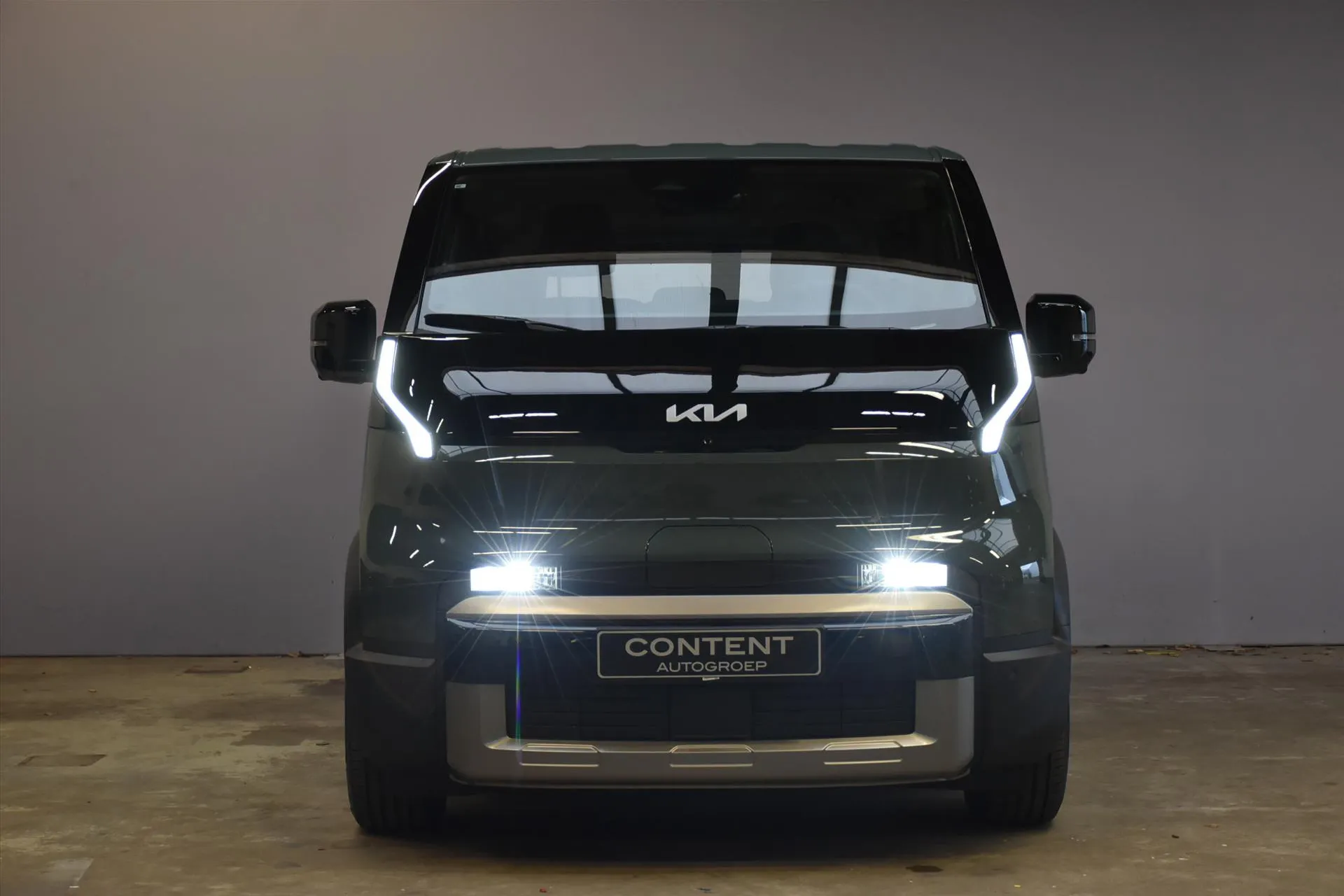 Kia PV5 met kenteken 74434 – interieur