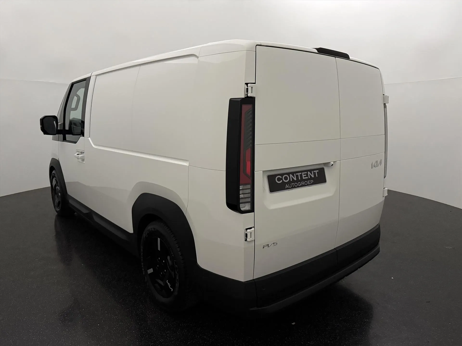 Kia PV5 met kenteken 75630 – interieur
