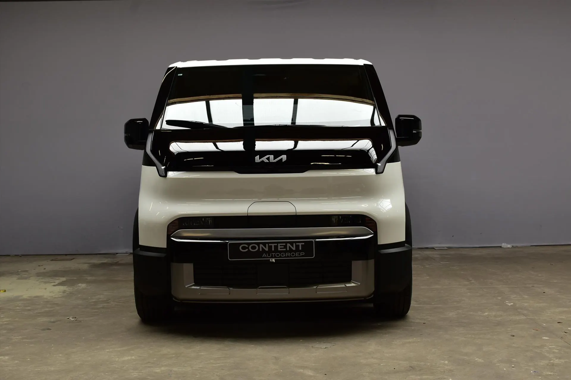 Kia PV5 met kenteken 76620 – interieur