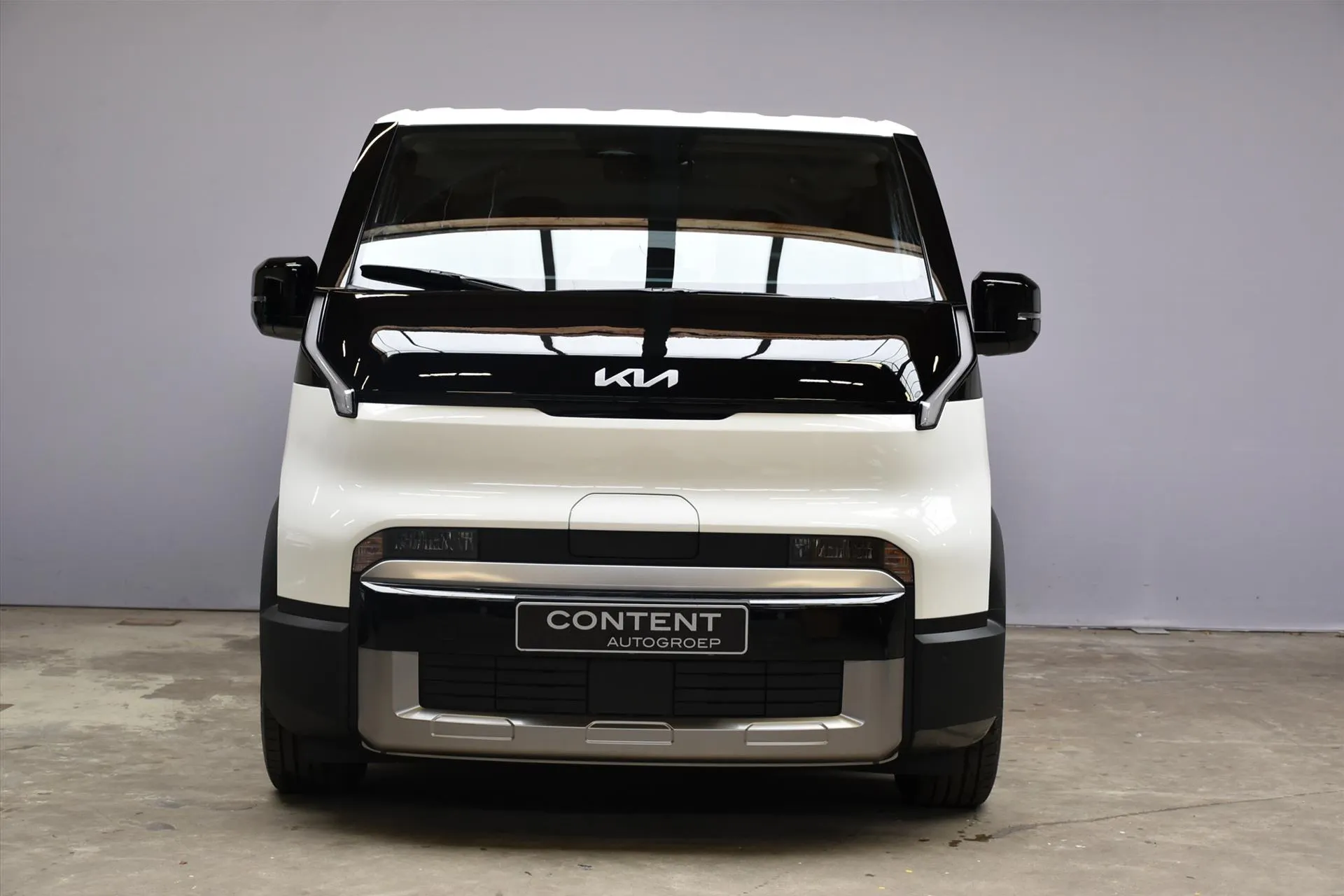 Kia PV5 met kenteken 76816 – interieur