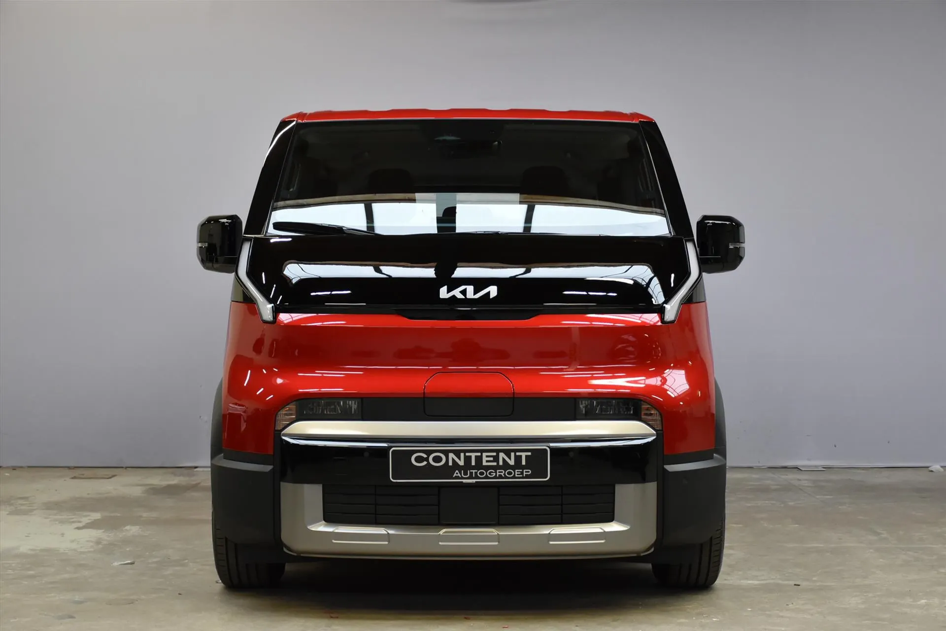 Kia PV5 met kenteken 77185 – interieur