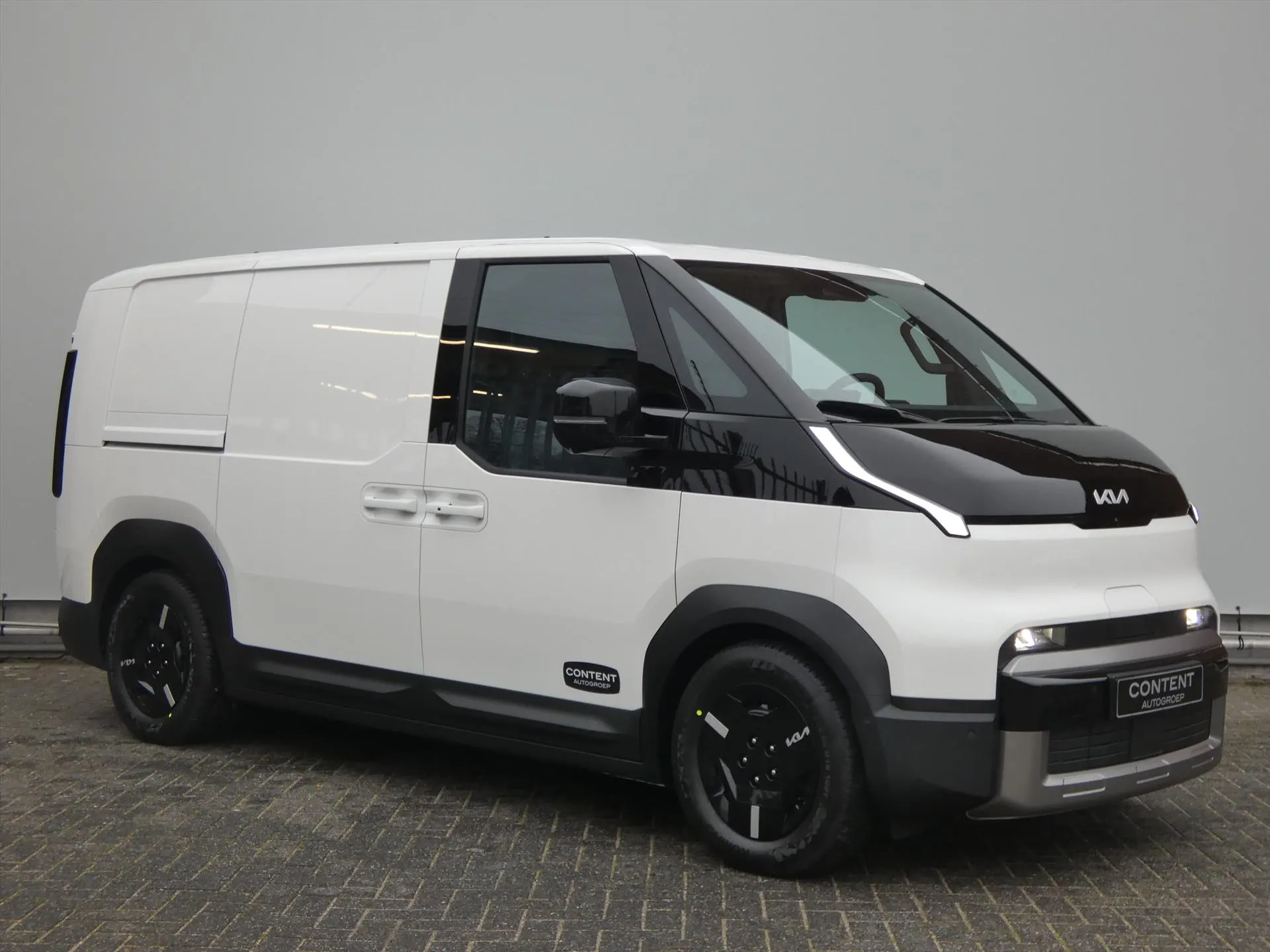 Kia PV5 met kenteken V-35-NTK – interieur