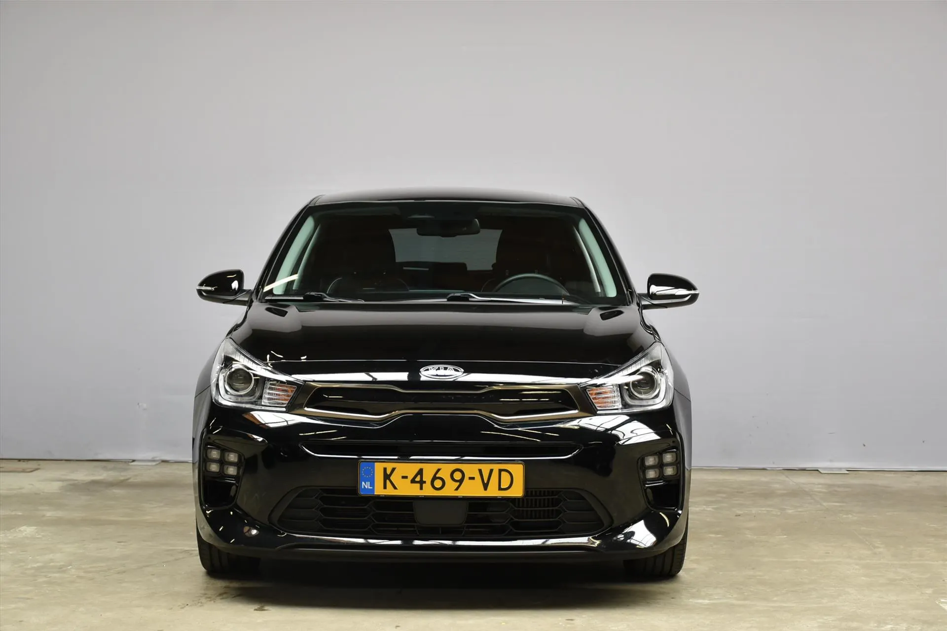Kia Rio met kenteken K-469-VD – achteraanzicht