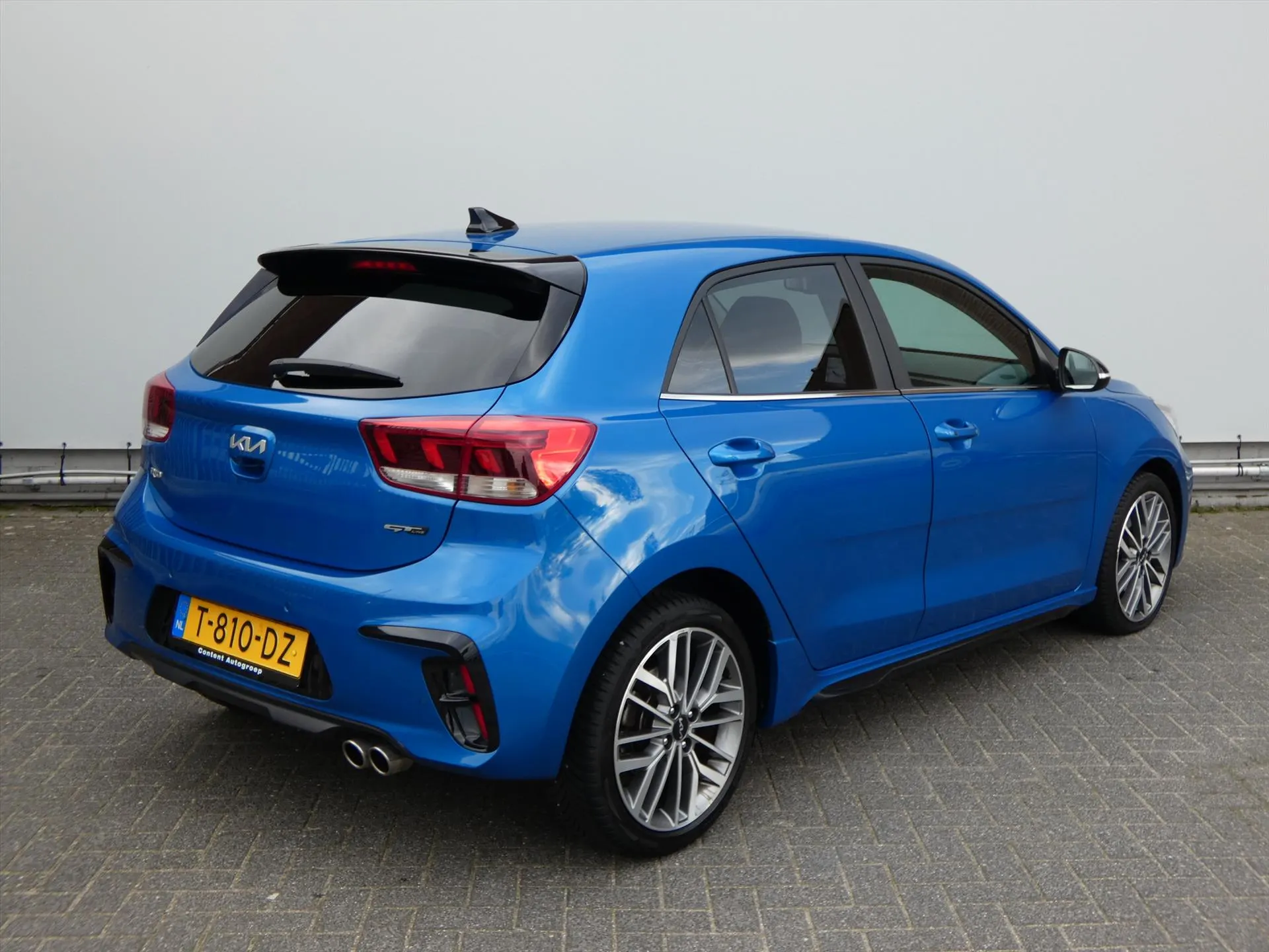 Kia Rio met kenteken T-810-DZ – detailfoto