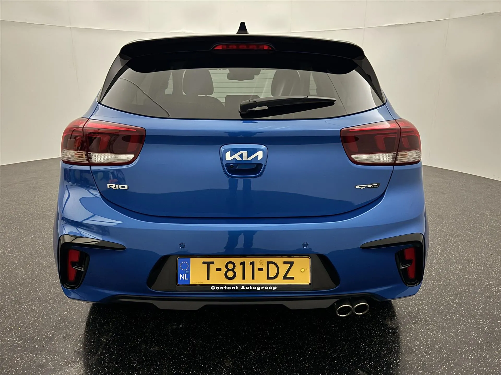 Kia Rio met kenteken T-811-DZ – dashboard