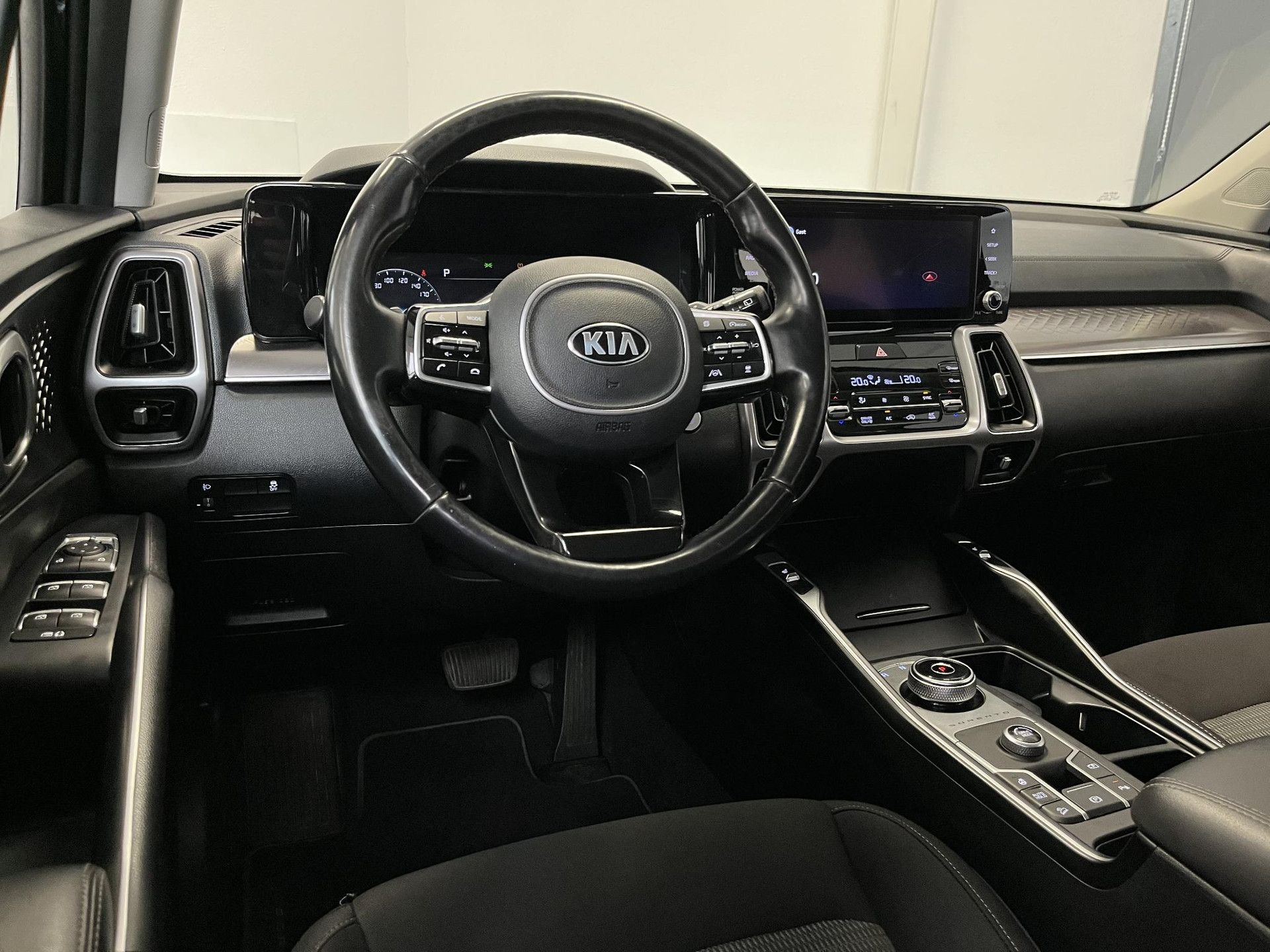 Kia Sorento met kenteken L-903-GH – interieur