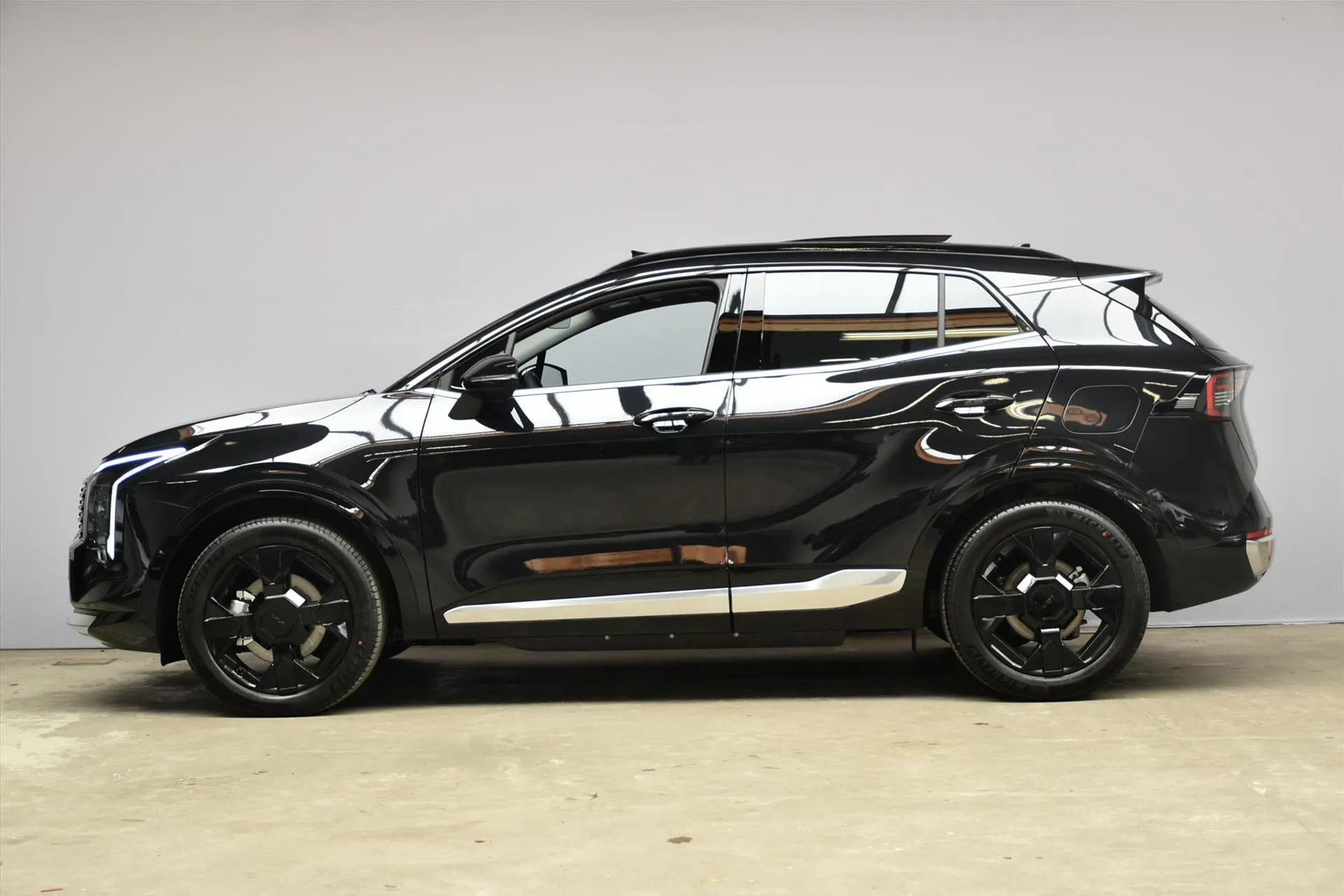 Kia Sportage met kenteken 76355 – achteraanzicht