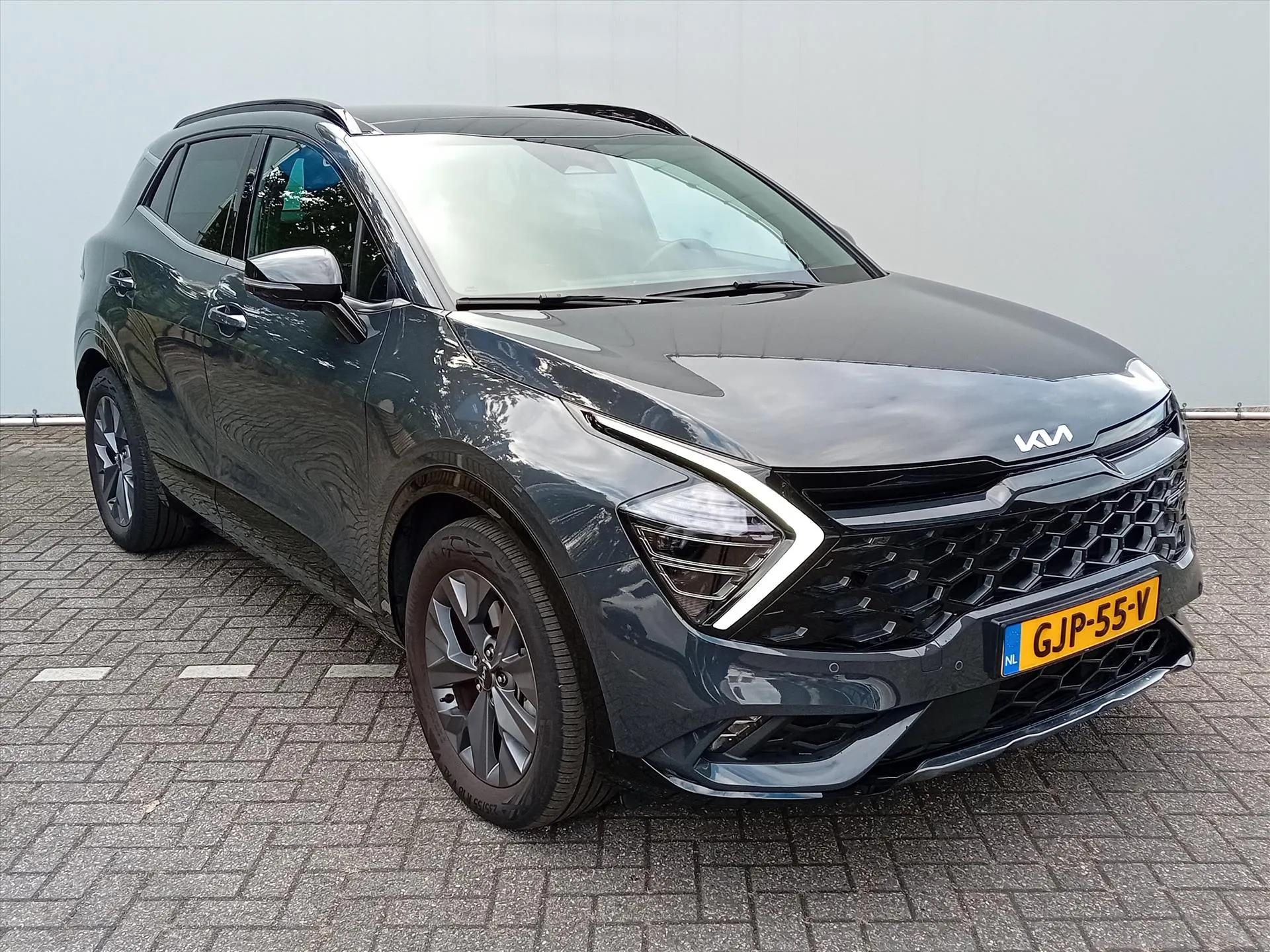 Kia Sportage met kenteken GJP-55-V – achteraanzicht