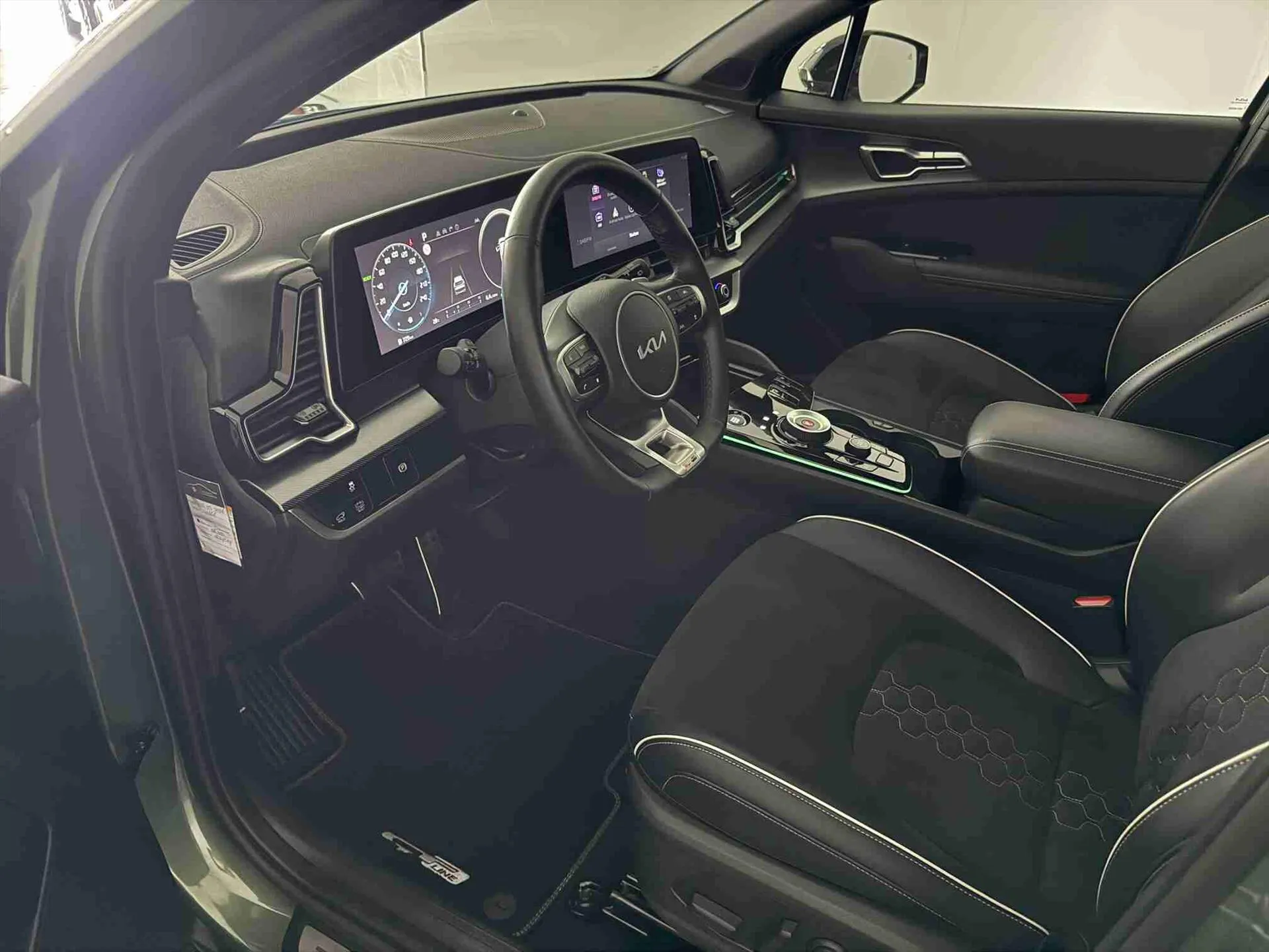 Kia Sportage met kenteken HTZ-42-N – interieur