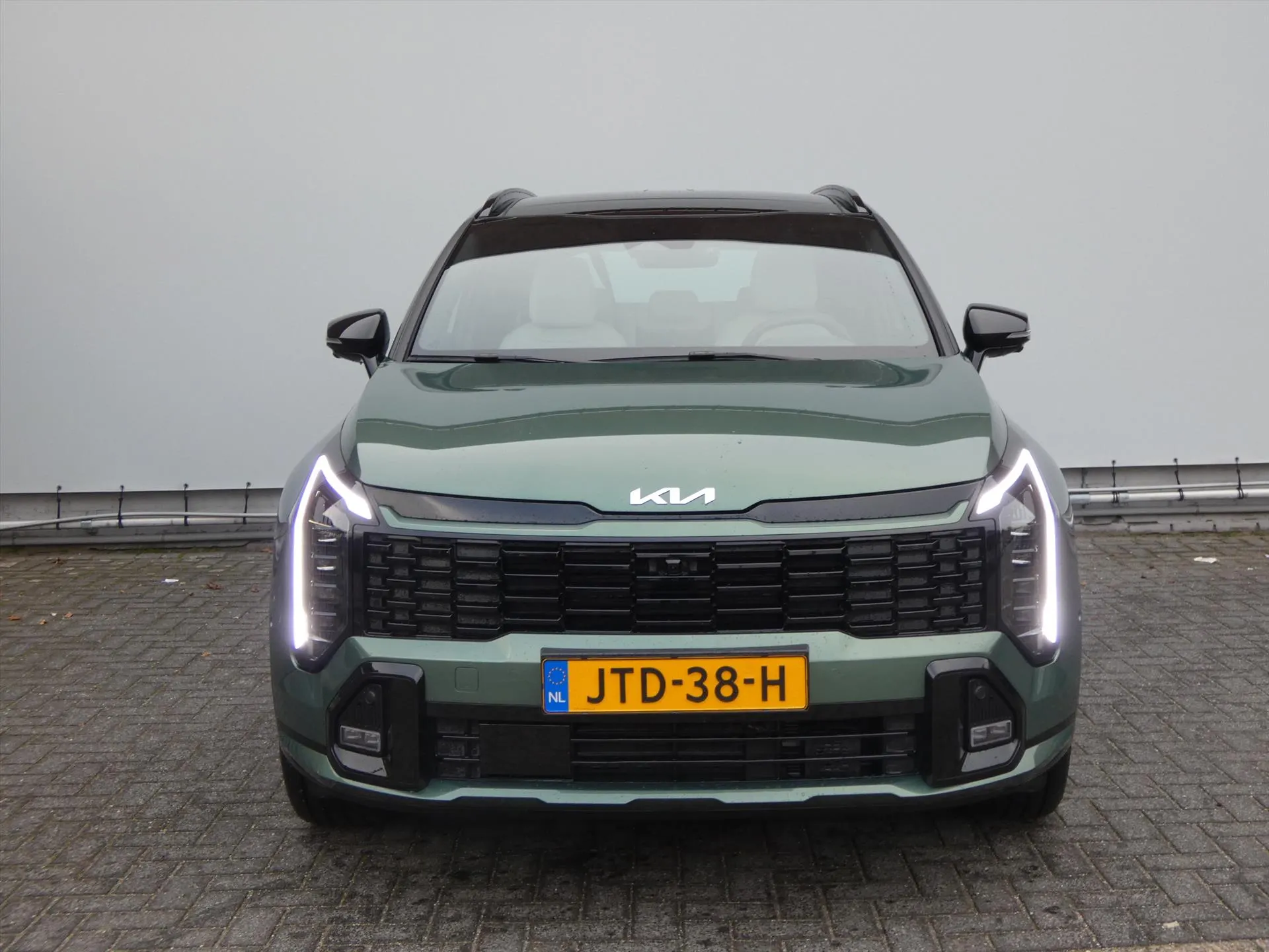Kia Sportage met kenteken JTD-38-H – achteraanzicht