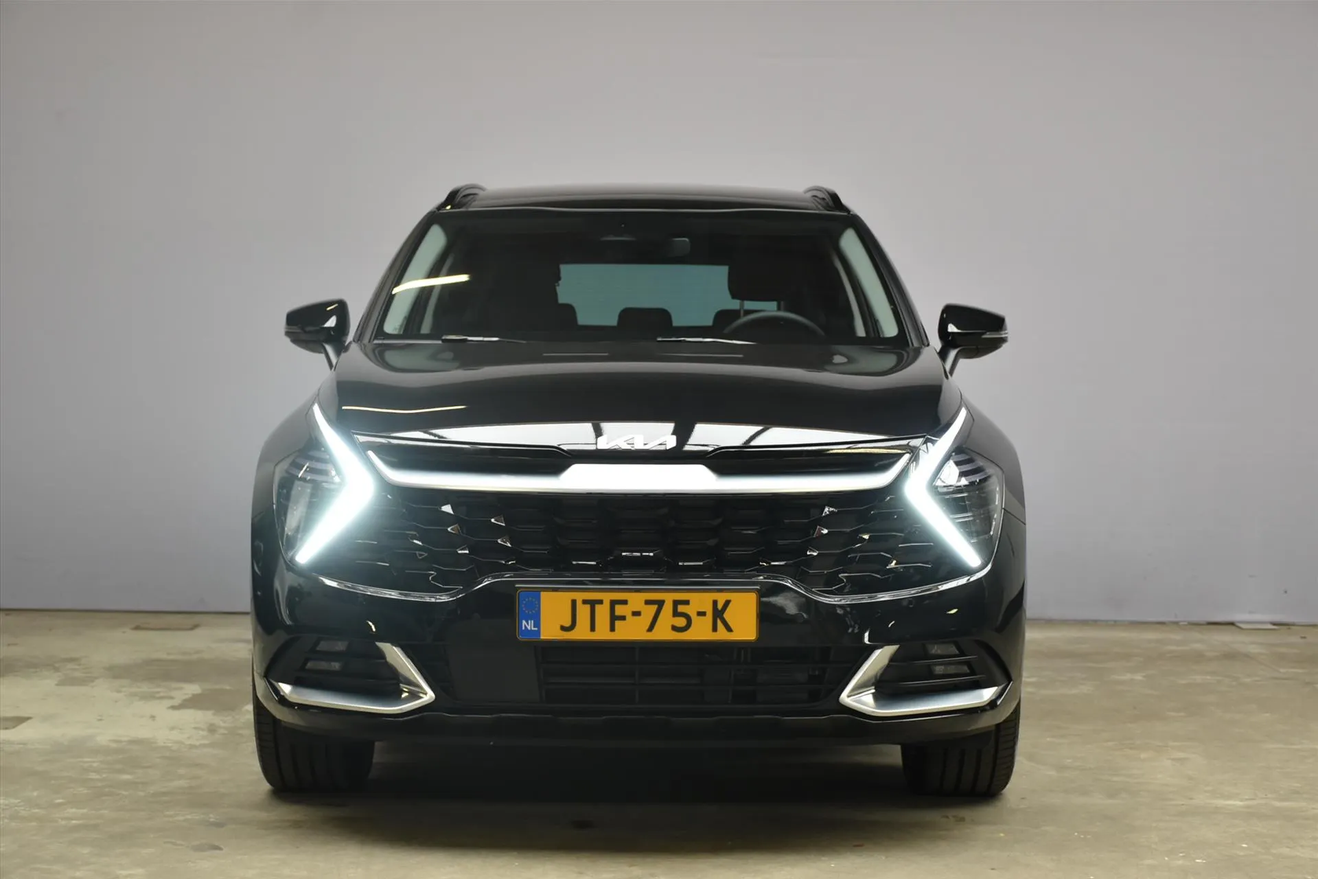 Kia Sportage met kenteken JTF-75-K – interieur