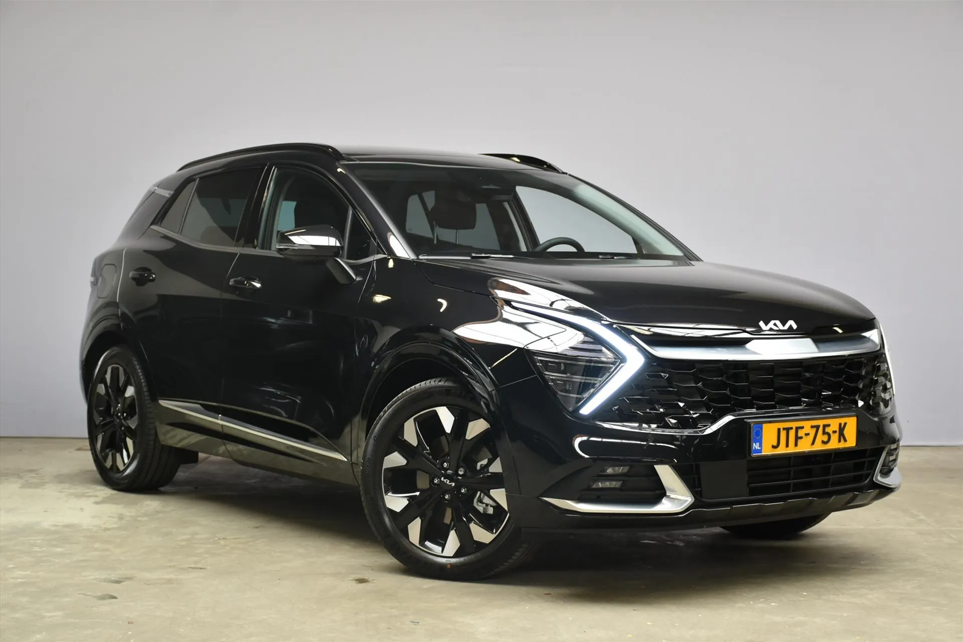 Kia Sportage met kenteken JTF-75-K – dashboard